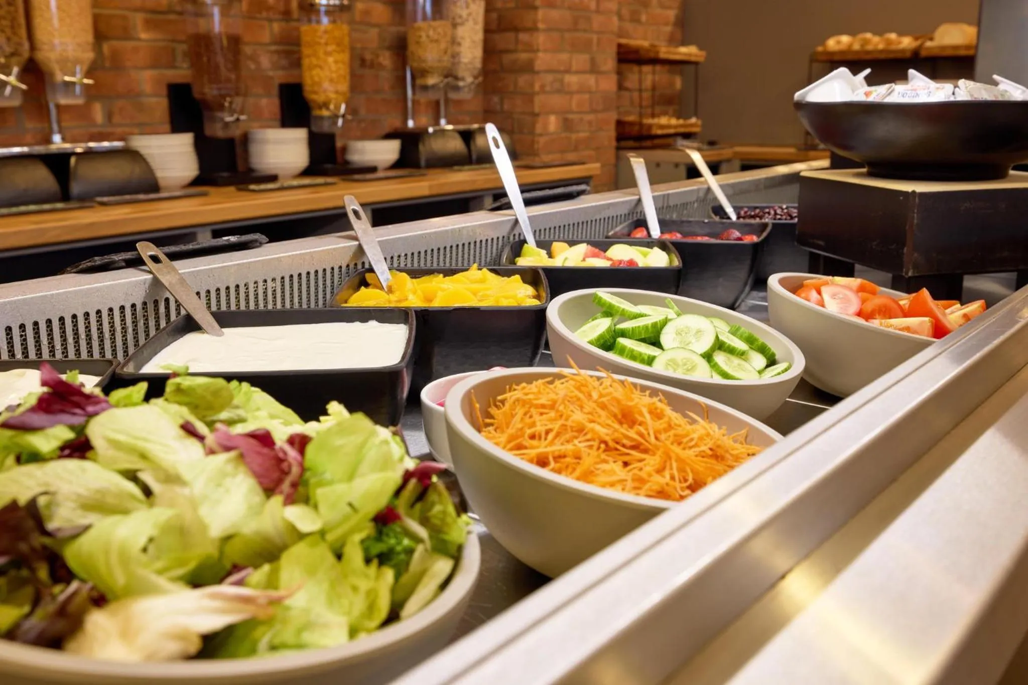 Restaurant/places to eat in Holiday Inn - the niu, Loom Manchester North by IHG