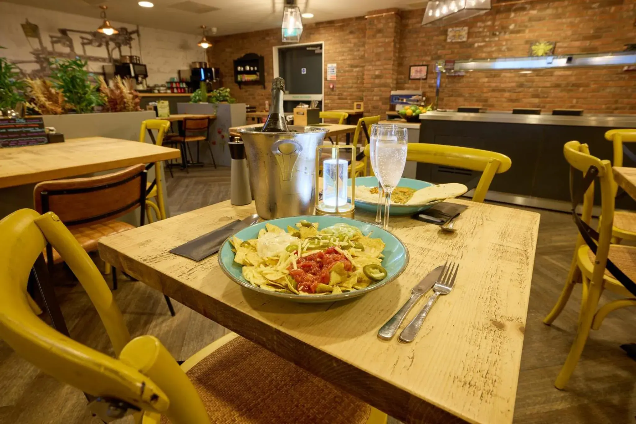 Restaurant/places to eat in Holiday Inn - the niu, Loom Manchester North by IHG Restaurant/places to eat in Holiday Inn - the niu, Loom Manchester North by IHG