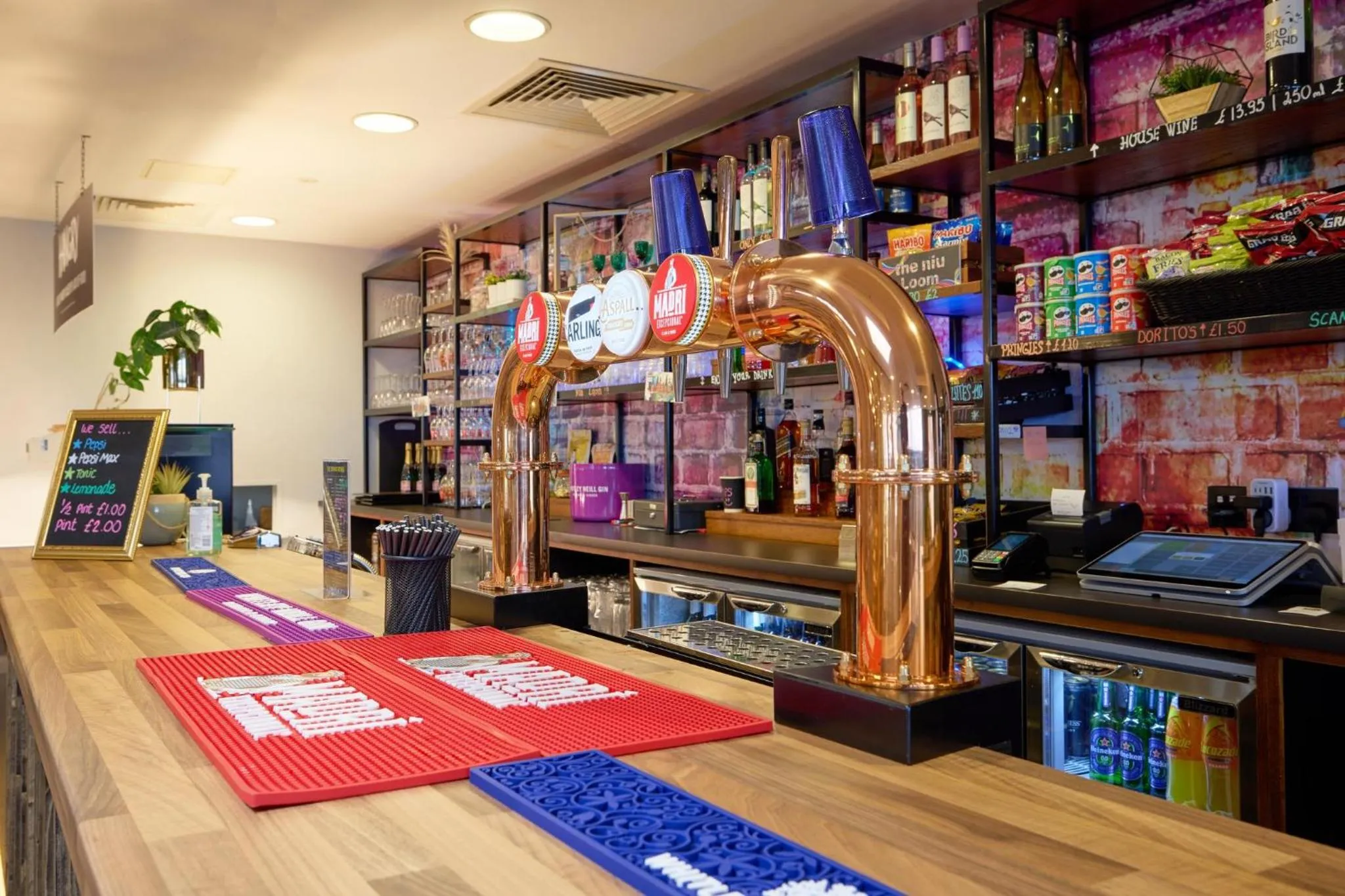 Lounge or bar in Holiday Inn - the niu, Loom Manchester North by IHG