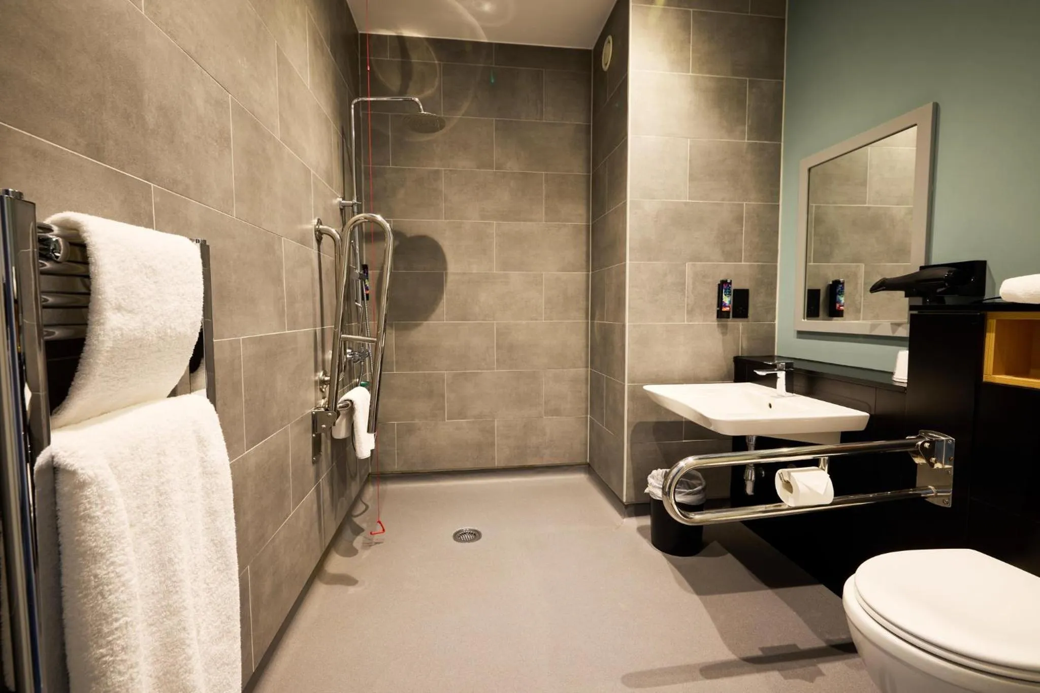 Bathroom in Holiday Inn - the niu, Loom Manchester North by IHG