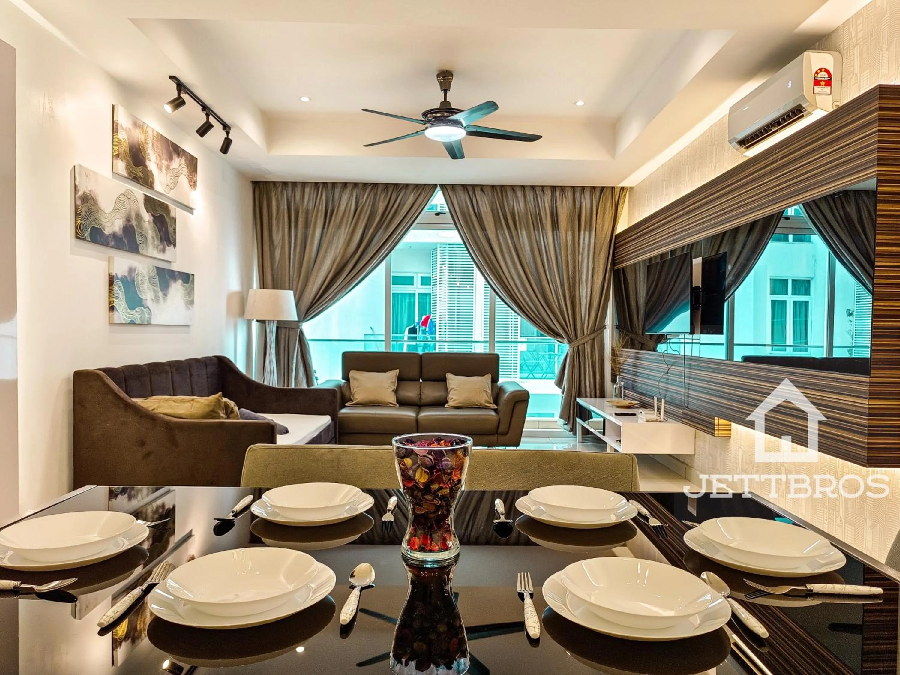 Dining area in KSL D'Esplanade By JettBros Johor Bahru