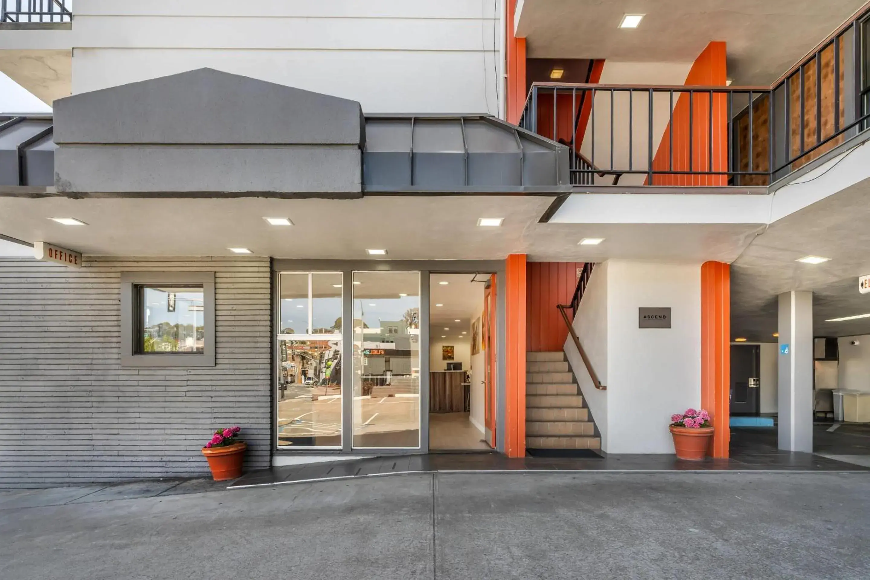 Property building in La Luna Inn, an Ascend Collection Hotel Property building in La Luna Inn, an Ascend Collection Hotel