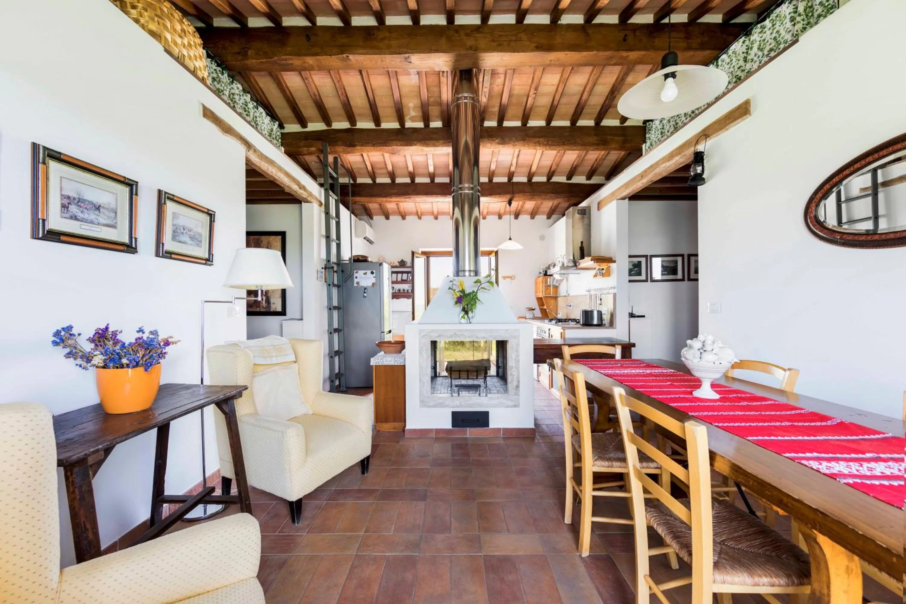 Dining area in Casetta Tartuchino