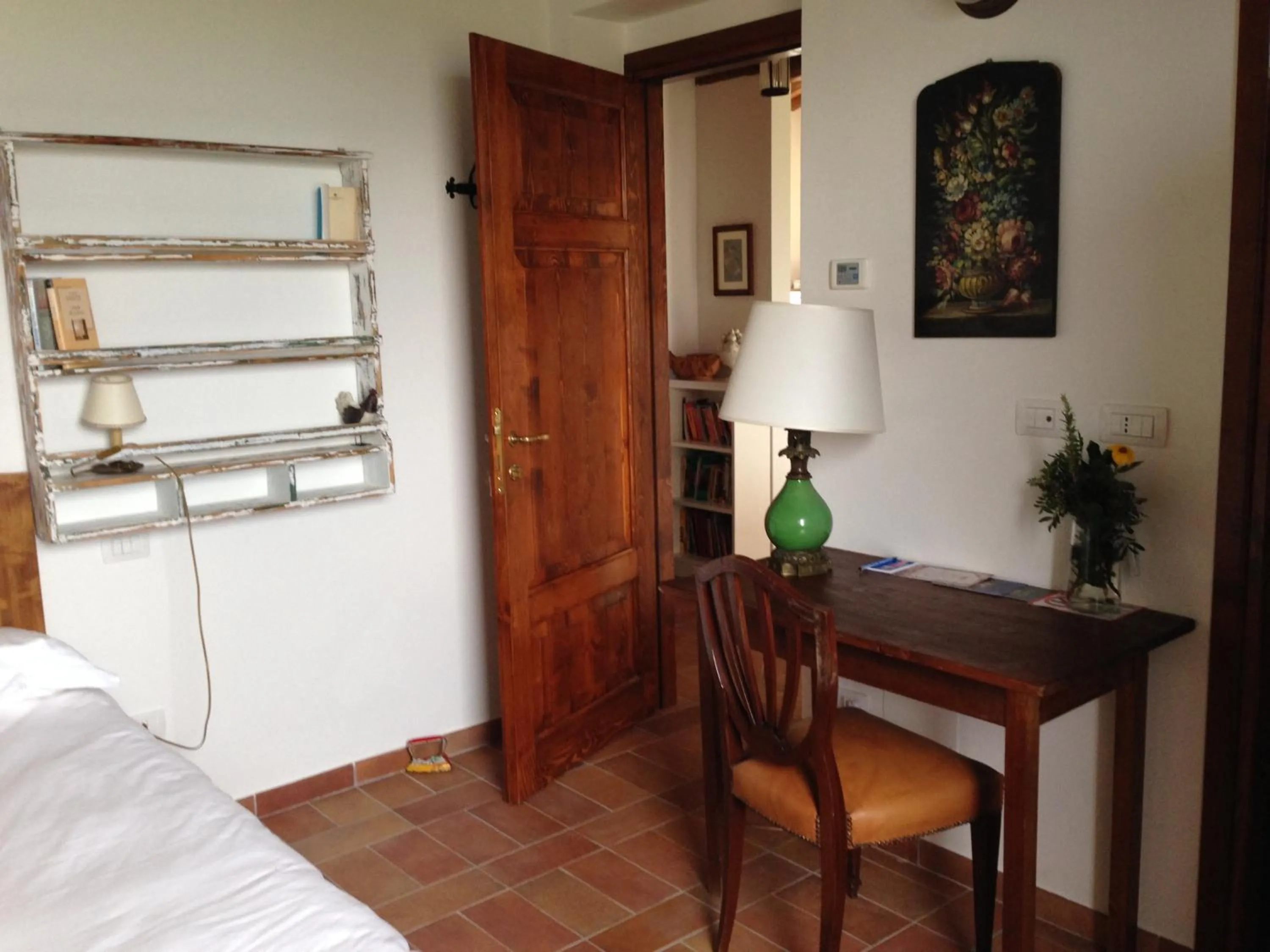 Decorative detail, Bed in Casetta Tartuchino