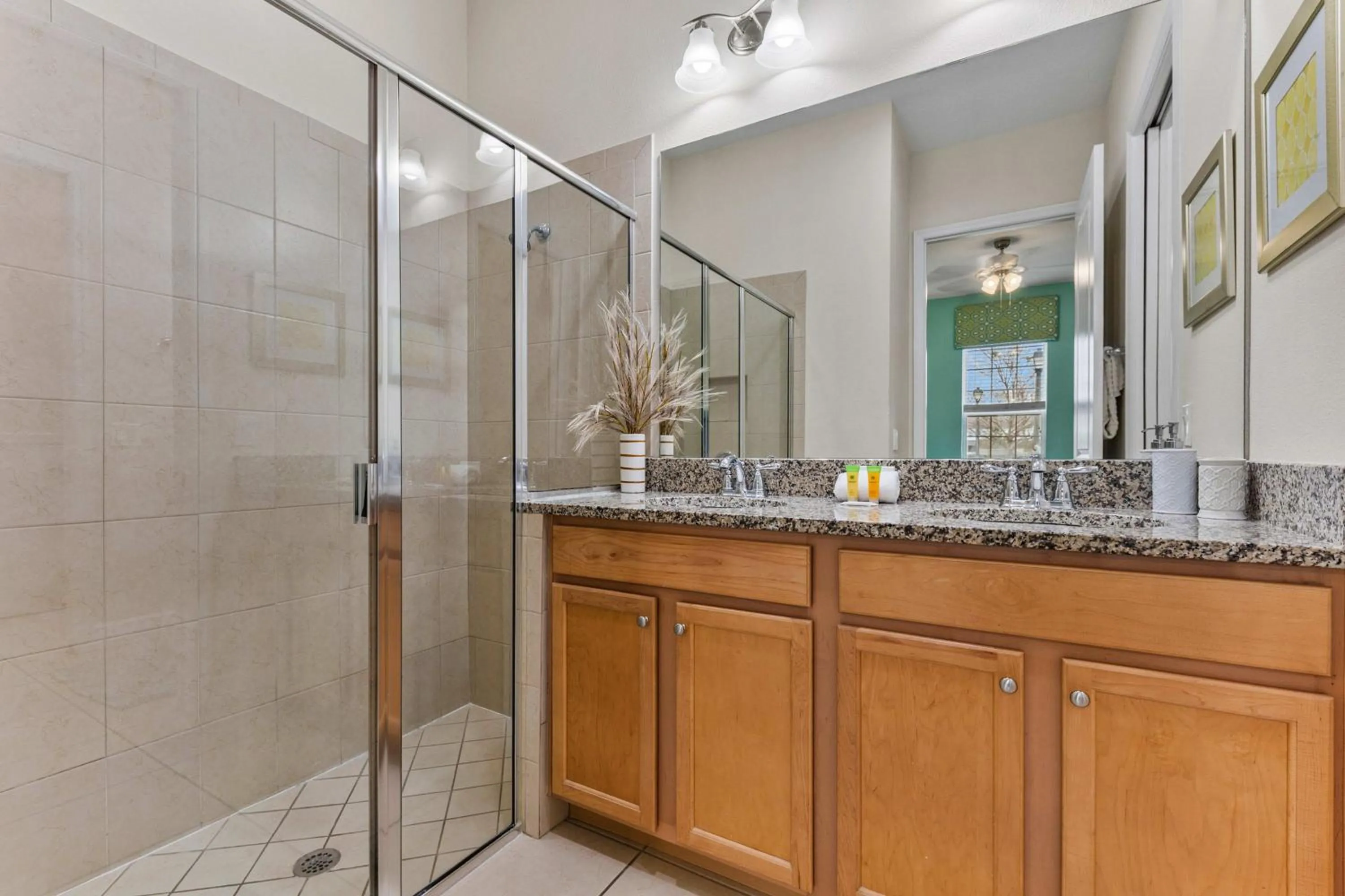3b25b Townhouse 15 min from Disney Enclaves at Festival