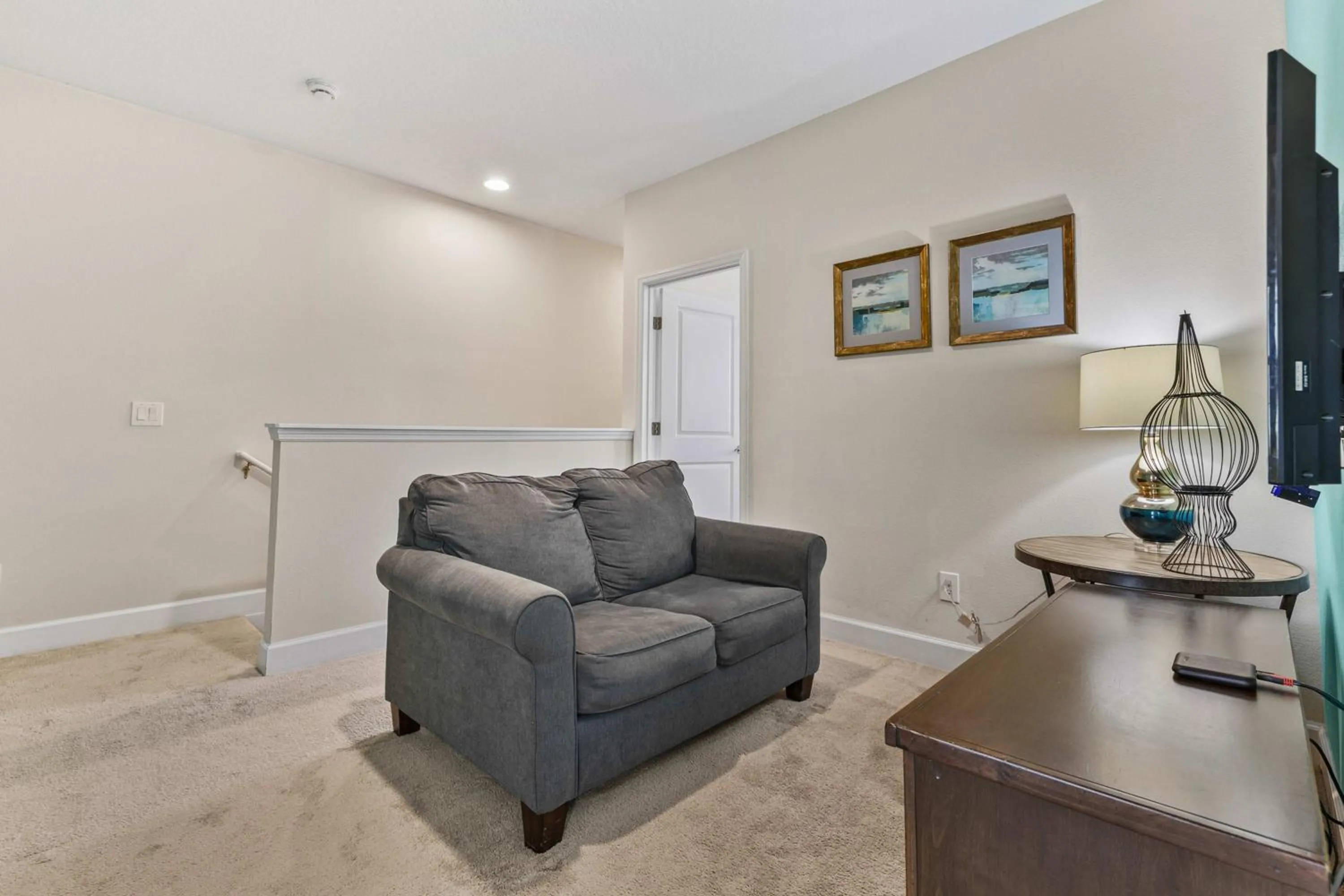 3b25b Townhouse 15 min from Disney Enclaves at Festival