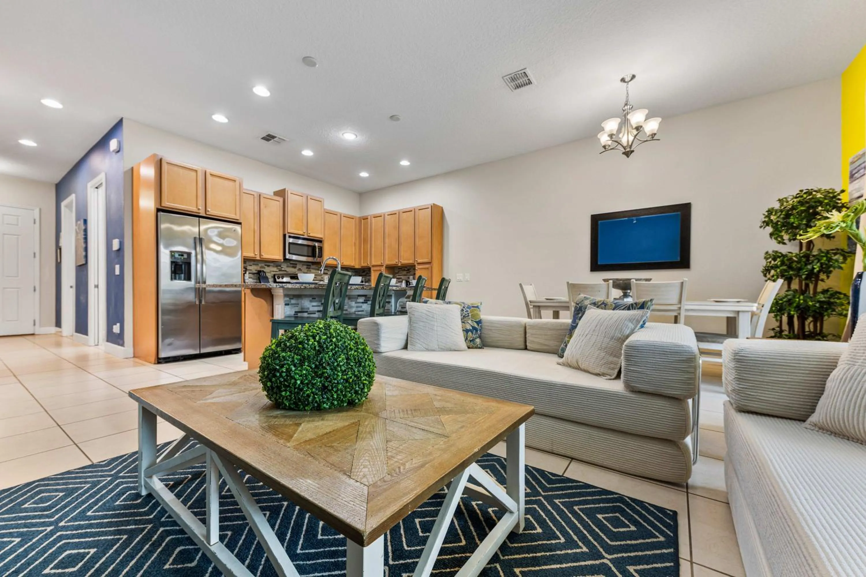 3b25b Townhouse 15 min from Disney Enclaves at Festival