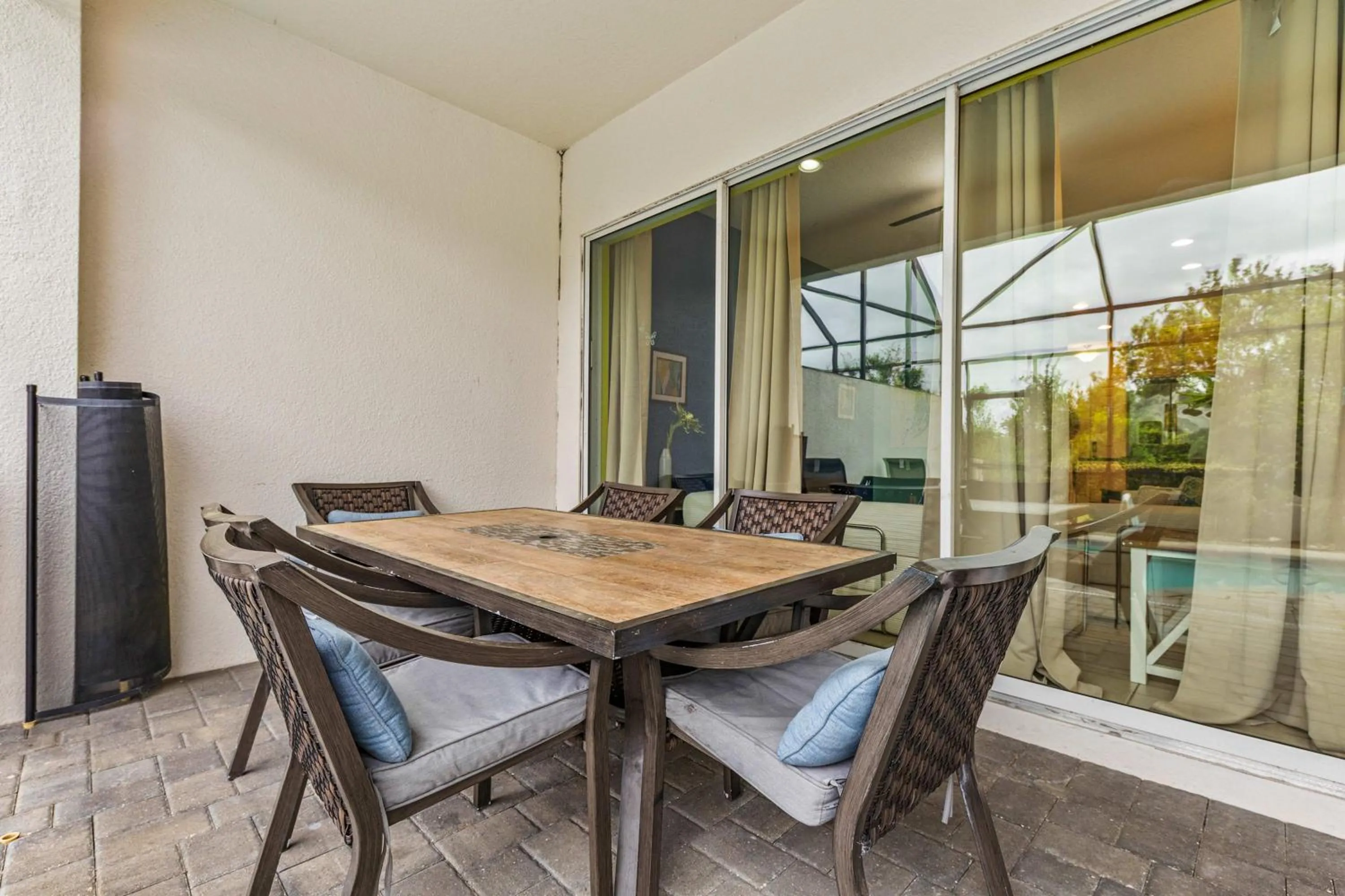 3b25b Townhouse 15 min from Disney Enclaves at Festival