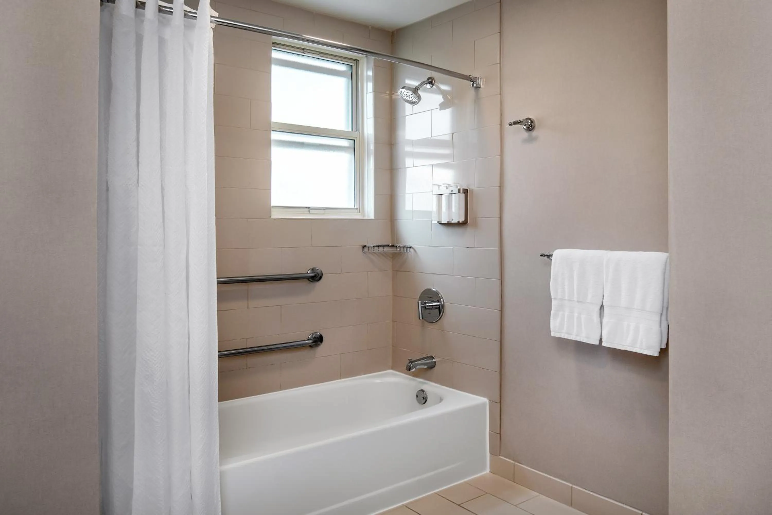 Bathroom in Hotel Adagio, Autograph Collection