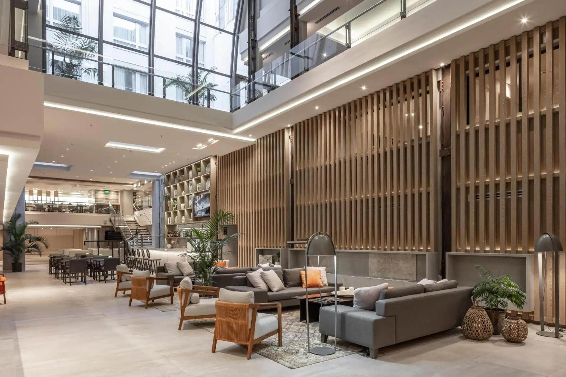 Lounge or bar in Huinid Obelisco Hotel Lounge or bar in Huinid Obelisco Hotel