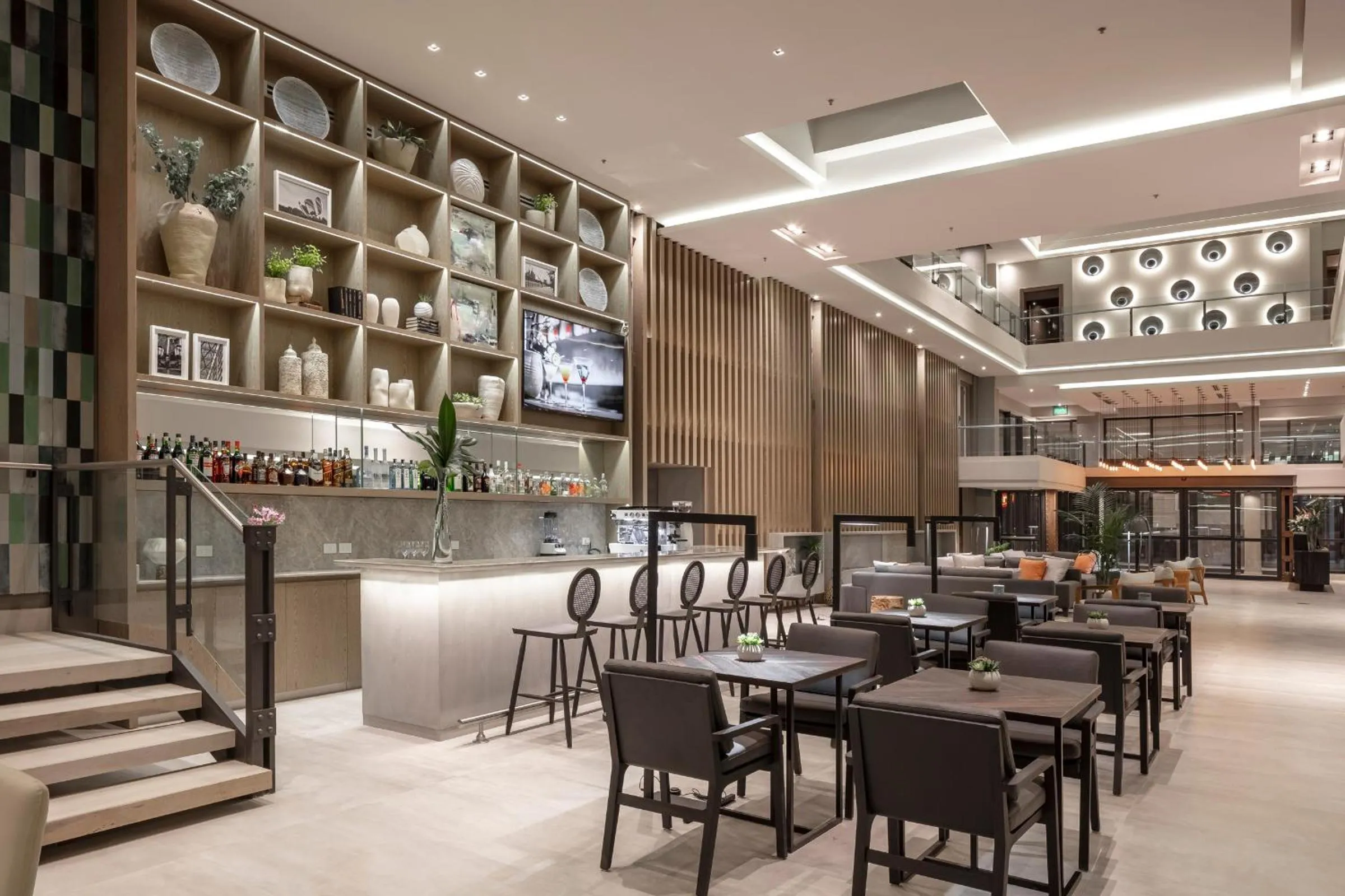 Lounge or bar in Huinid Obelisco Hotel