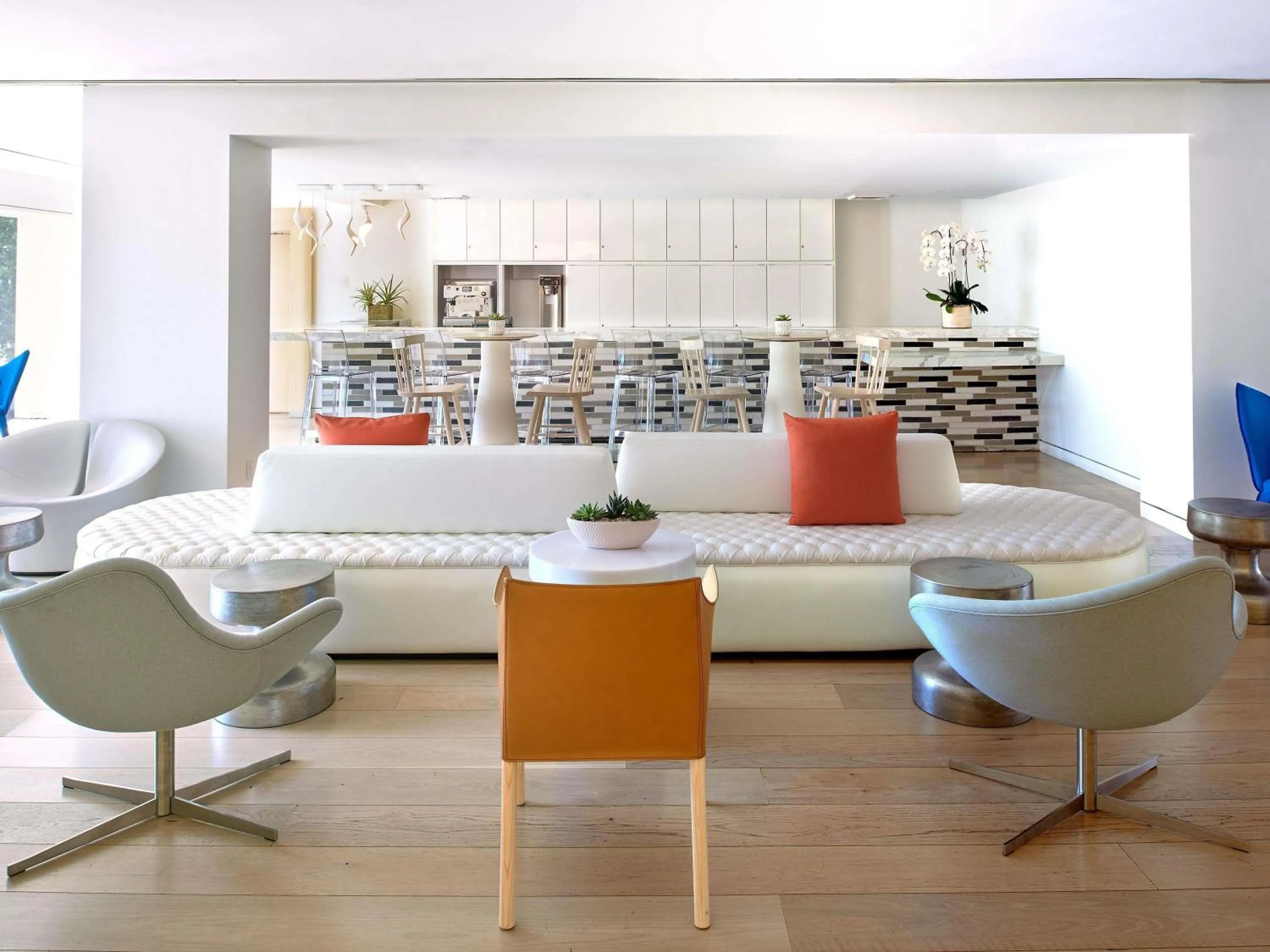 Restaurant/places to eat in Mondrian Los Angeles