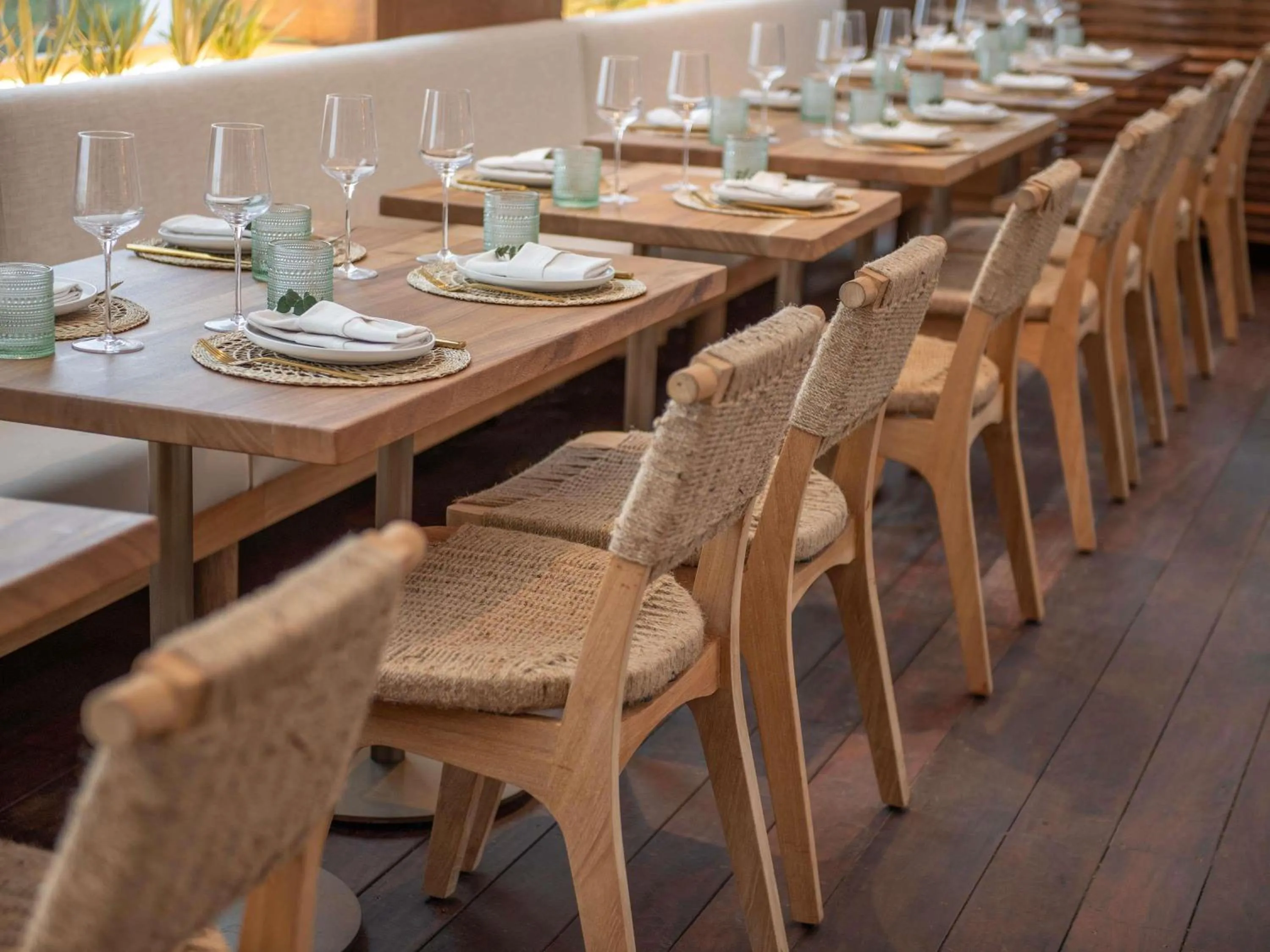 Restaurant/places to eat in Mondrian Los Angeles