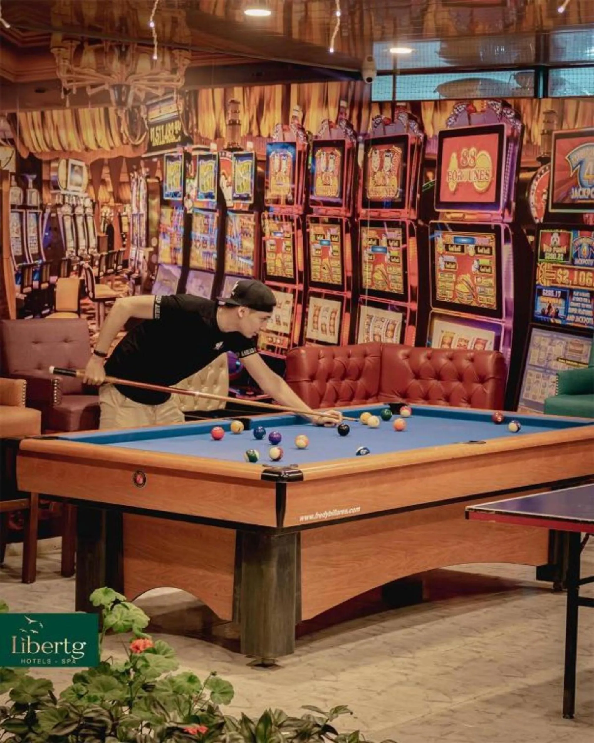Billiard in Libertg Hotels Medellin