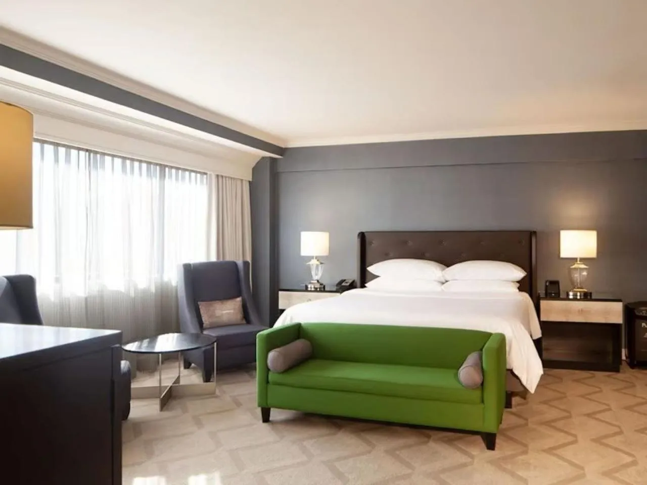 Guests, Bed in Melrose Georgetown Hotel