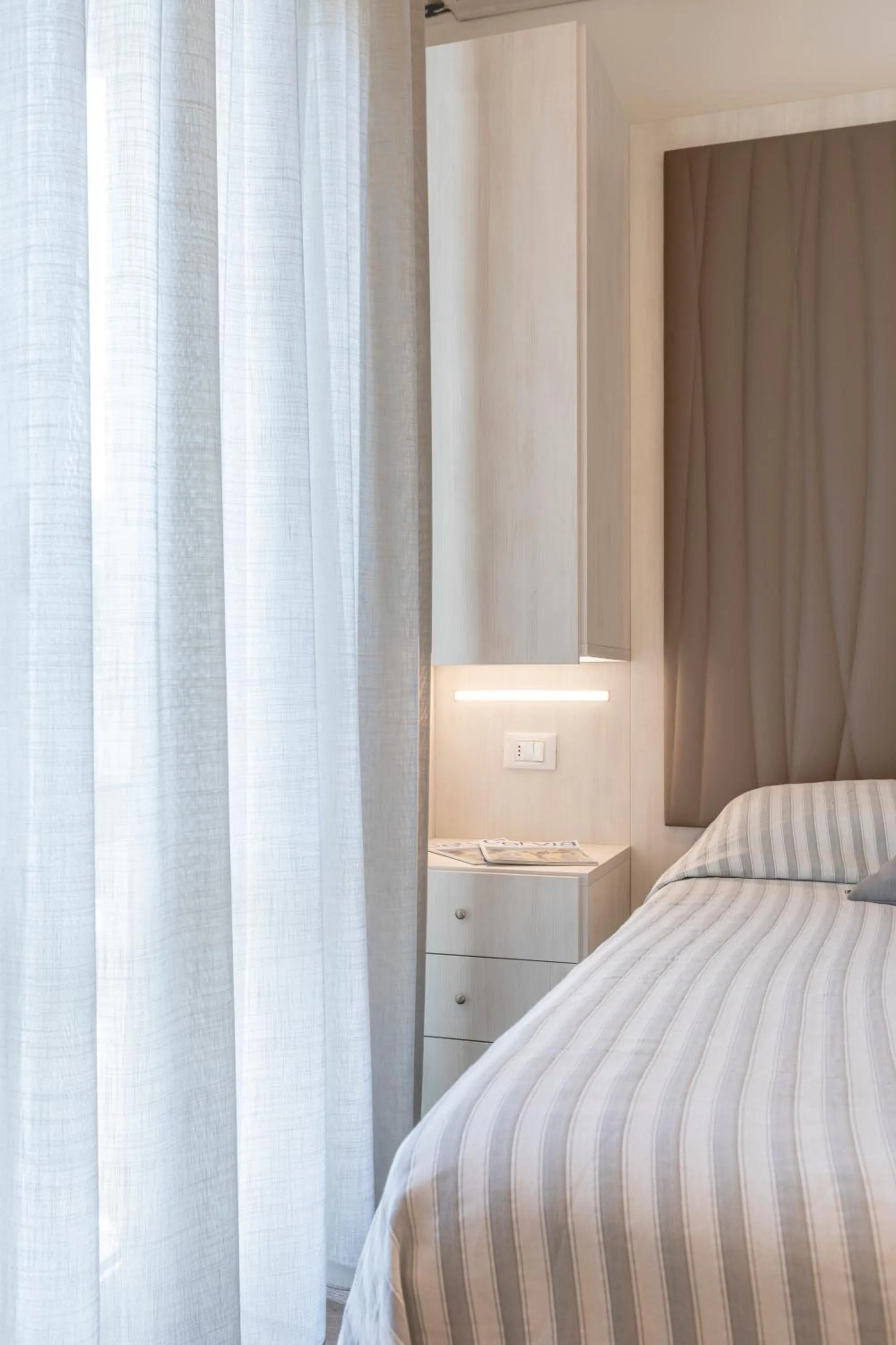 Bed in Hotel Loretta & Dependance