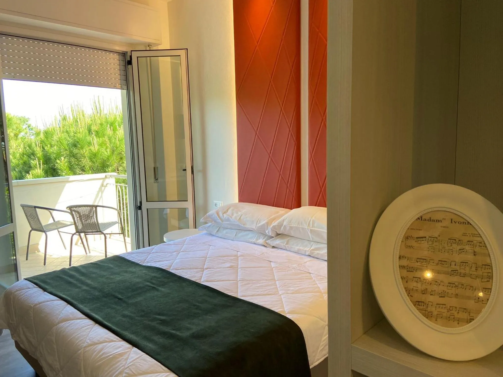 Bed in Hotel Loretta & Dependance