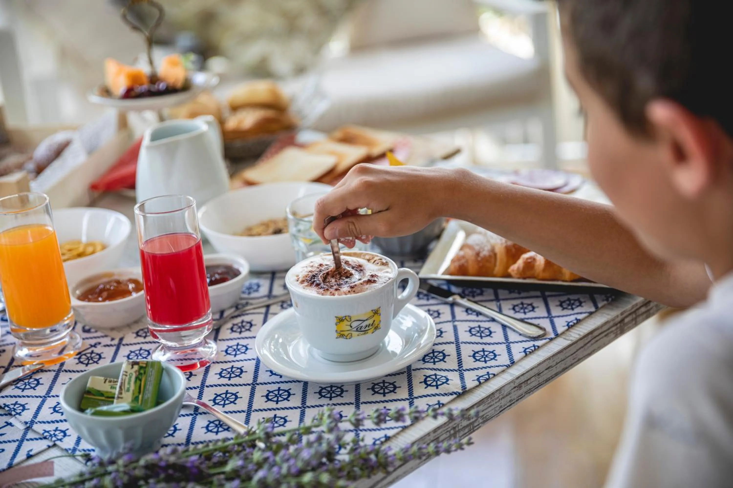 Breakfast in Hotel Loretta & Dependance