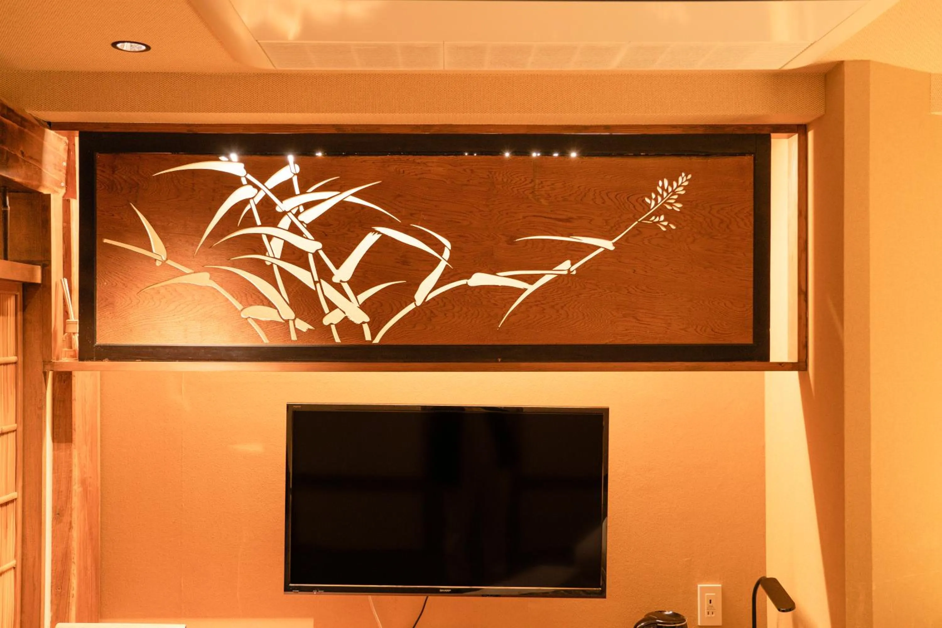 Decorative detail in 都電屋 TodenHotel