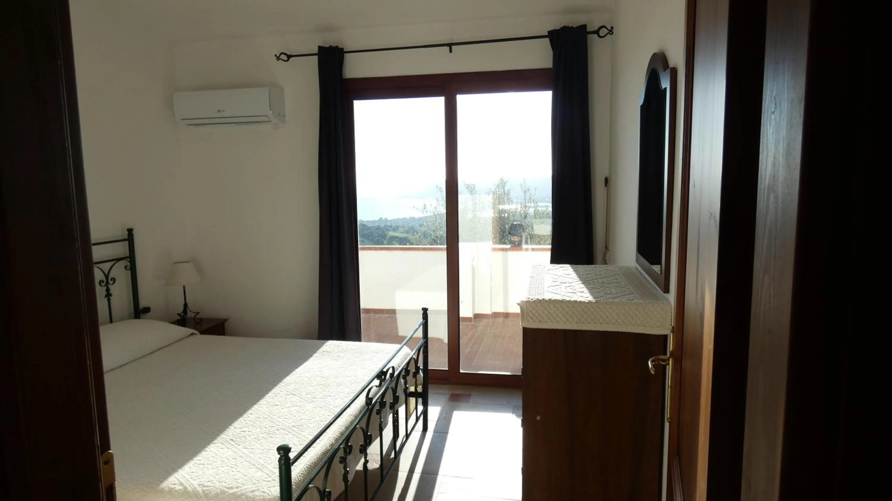 Photo of the whole room, Bed in Comino Alto Agriturismo e Appartamenti