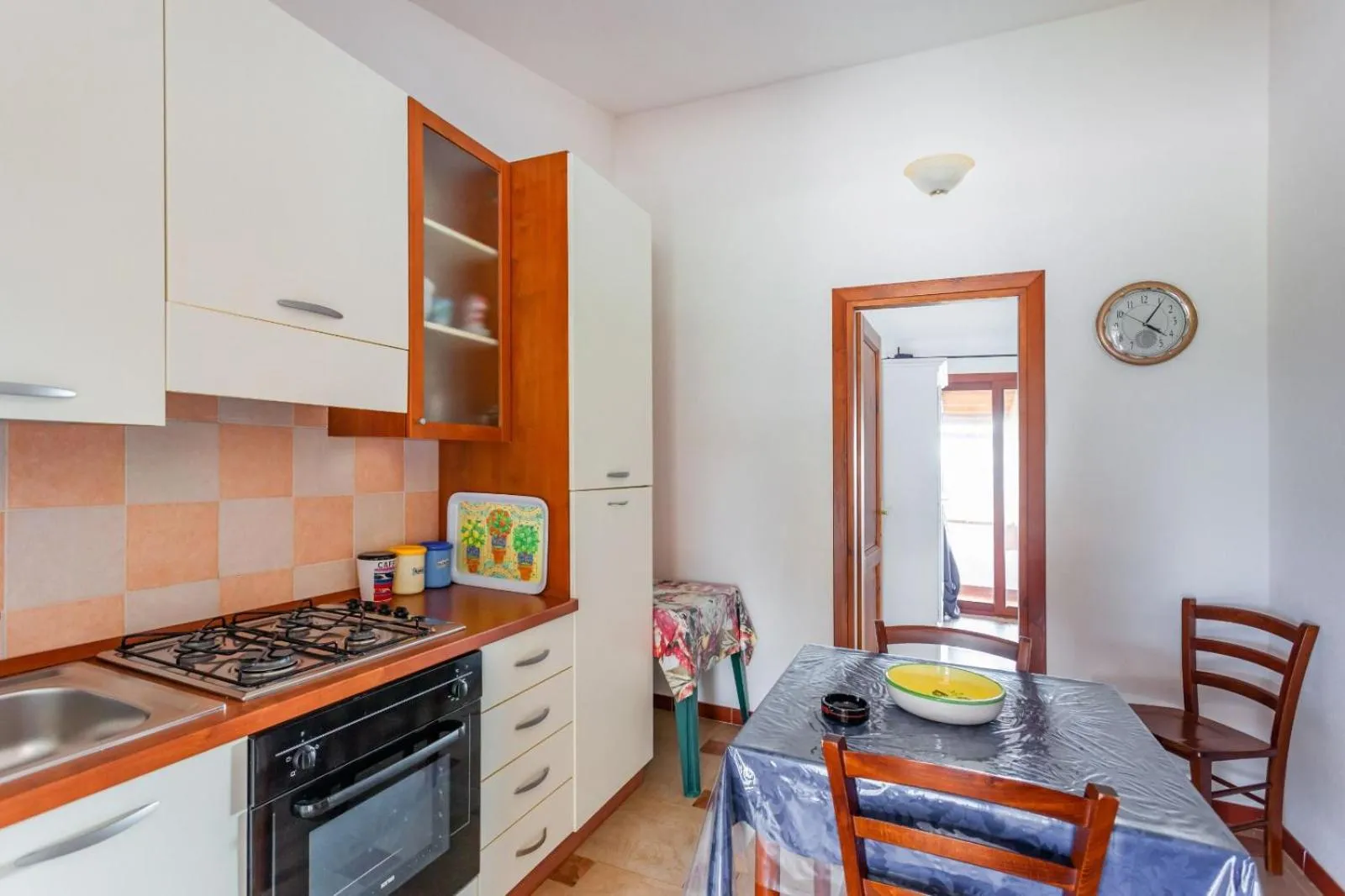 Kitchen or kitchenette in Comino Alto Agriturismo e Appartamenti