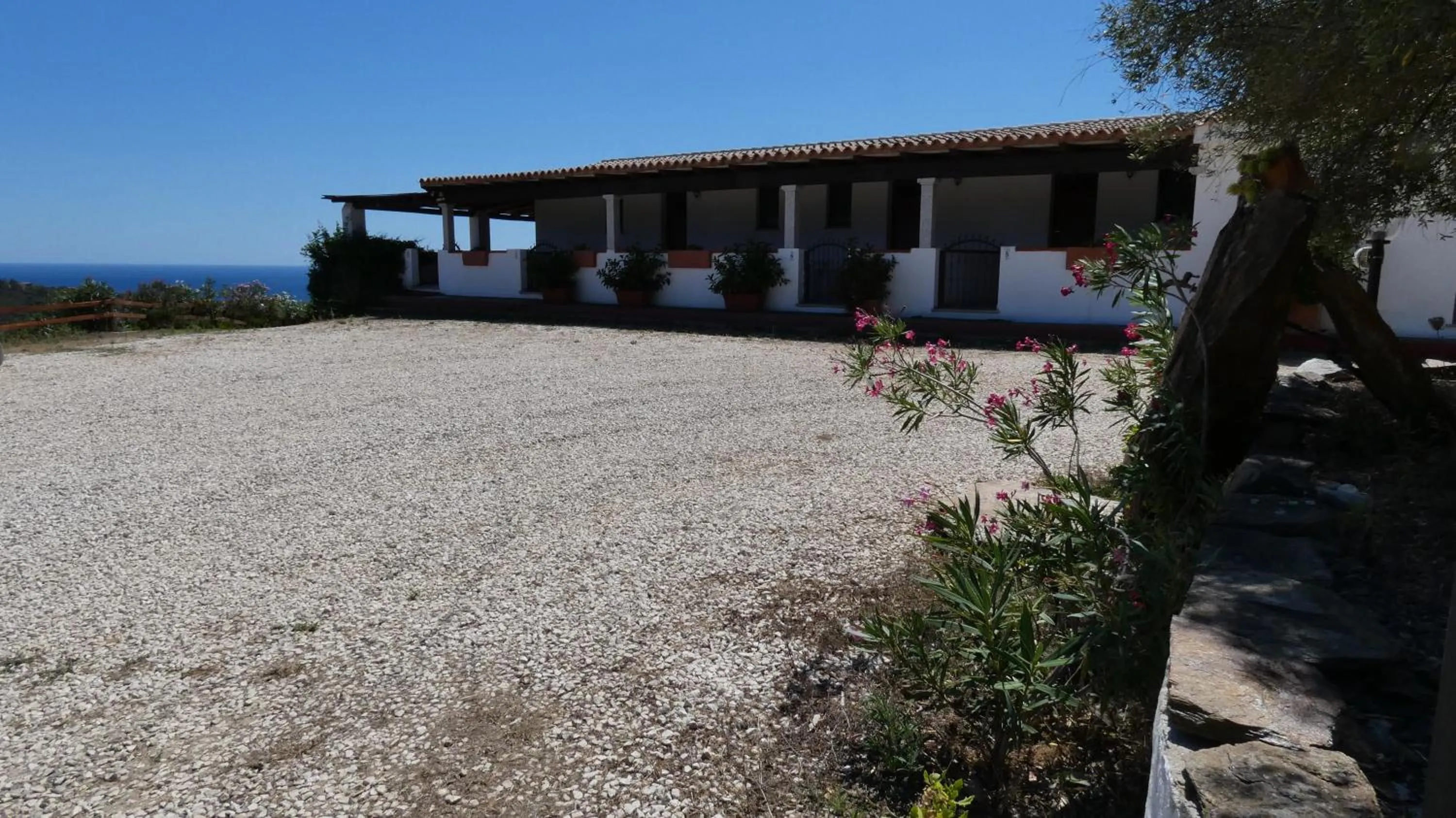 Property building in Comino Alto Agriturismo e Appartamenti