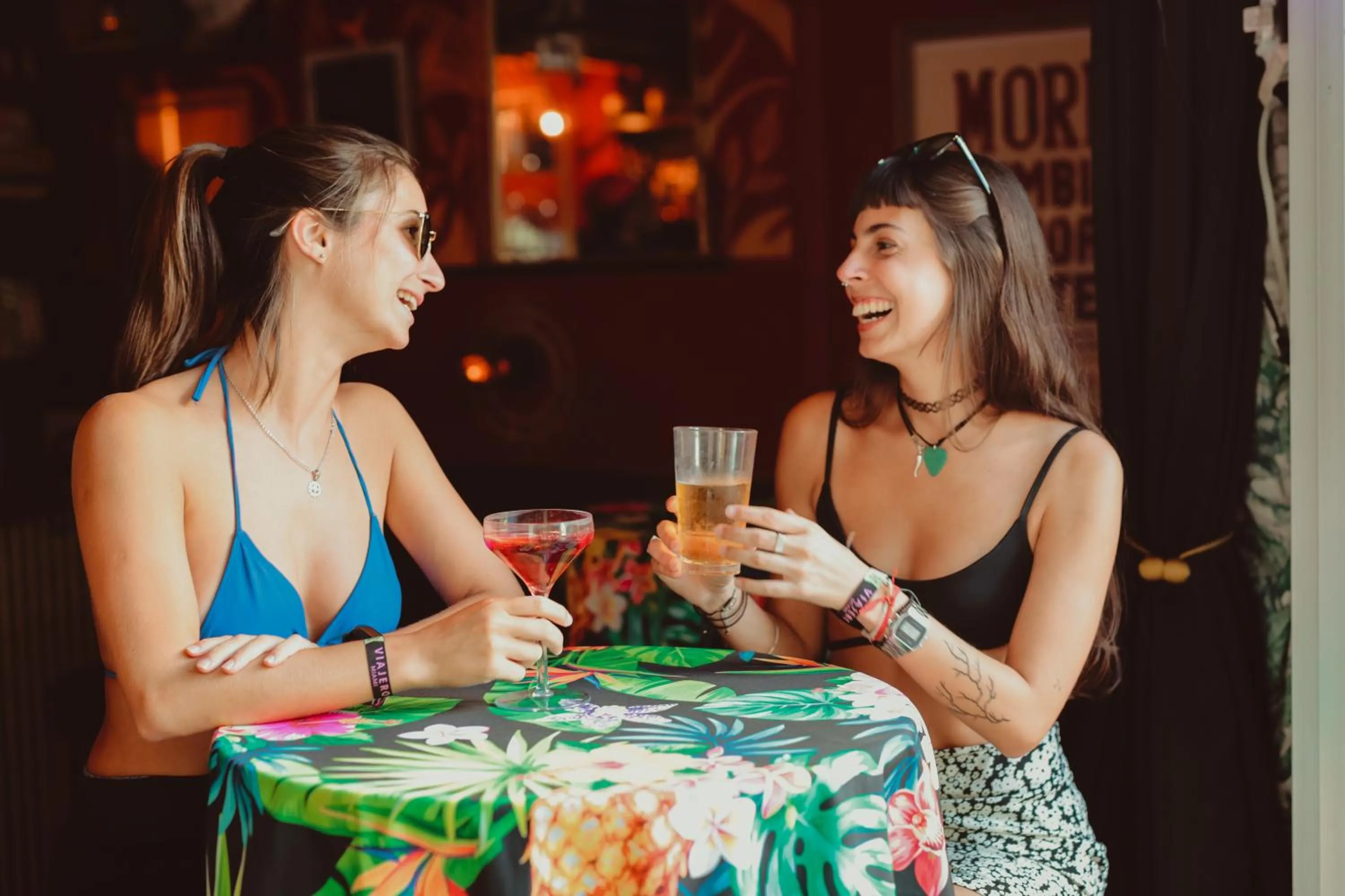 Lounge or bar in Viajero Miami