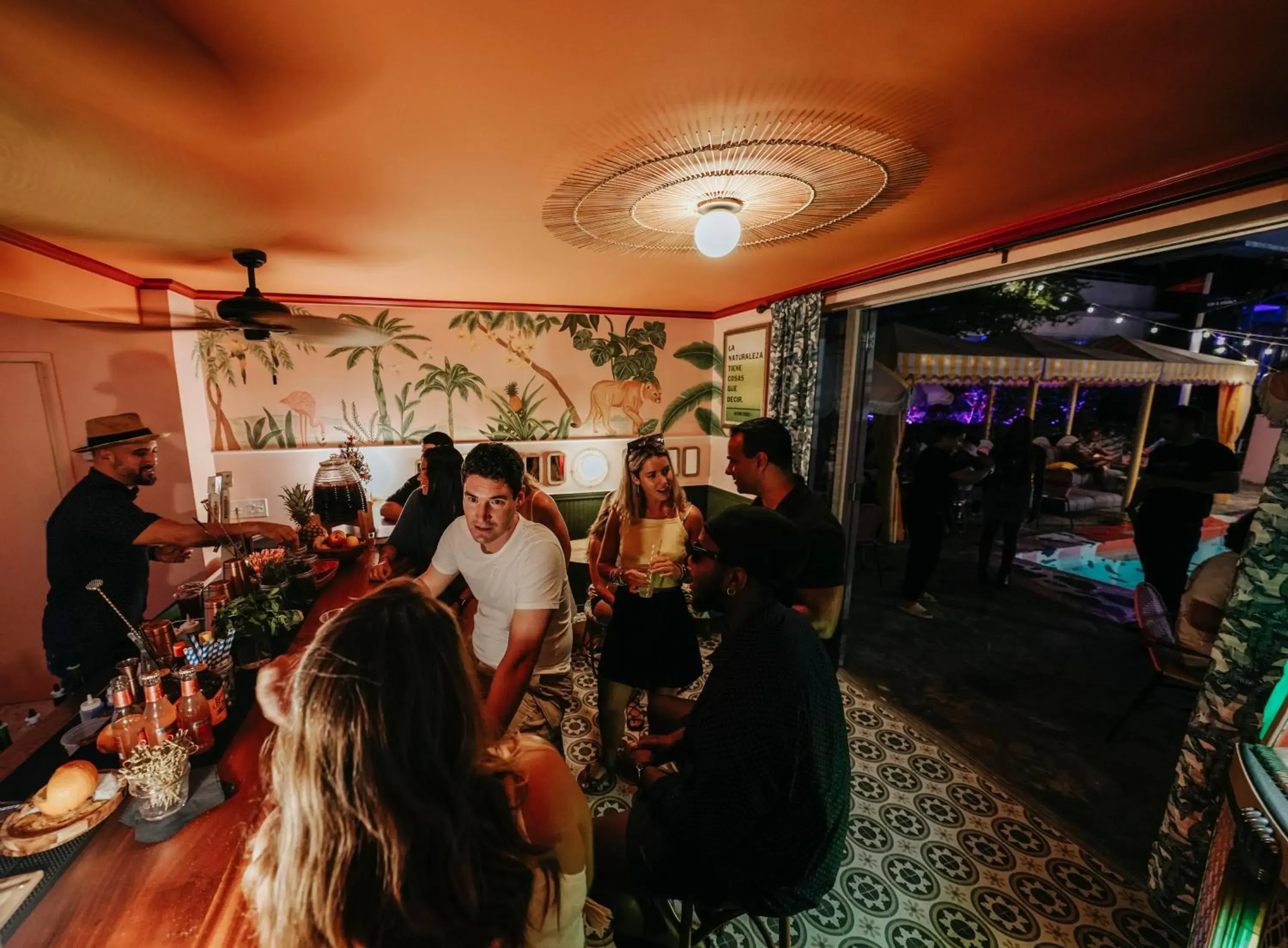 Lounge or bar in Viajero Miami Lounge or bar in Viajero Miami