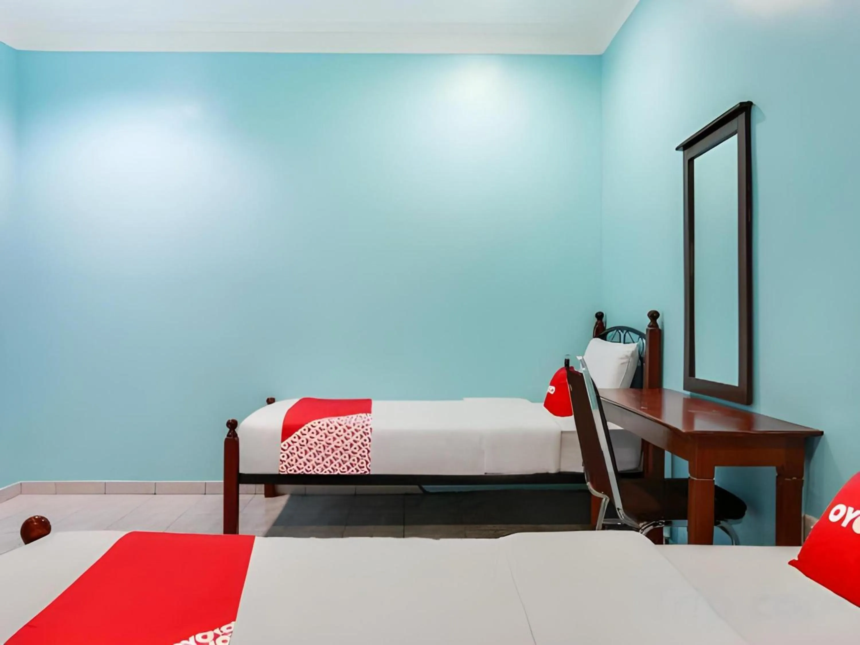 Bedroom, Bed in OYO 44094 Bangi Lanai Hotel