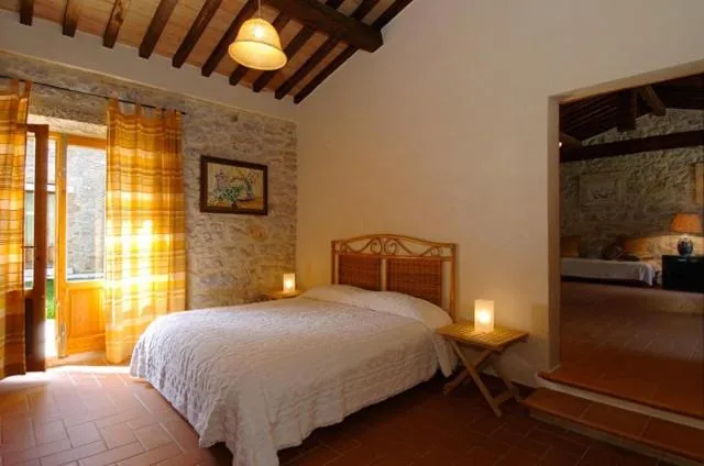 Bedroom, Bed in Country House Montecchio