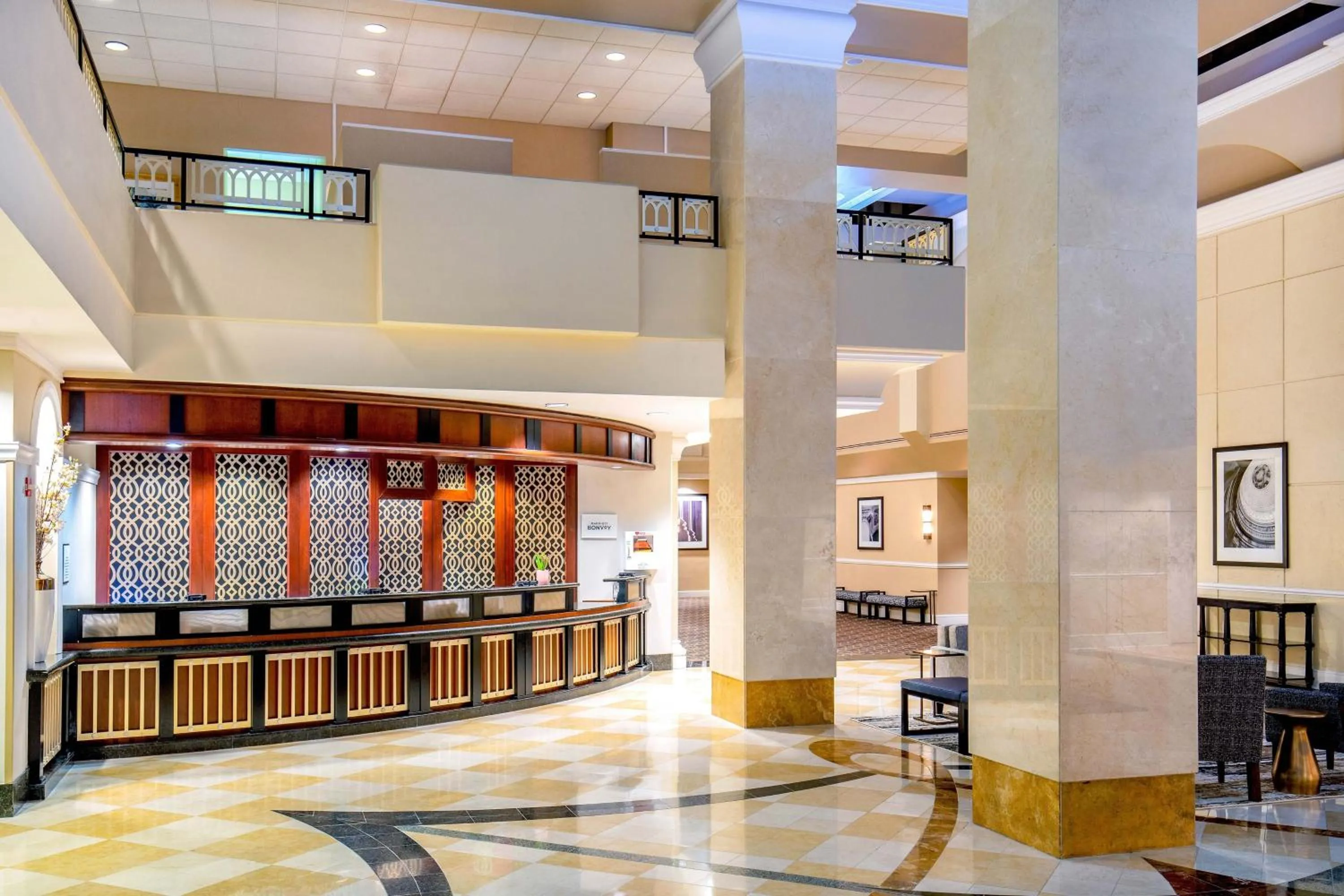 Lobby or reception in Sheraton Pentagon City