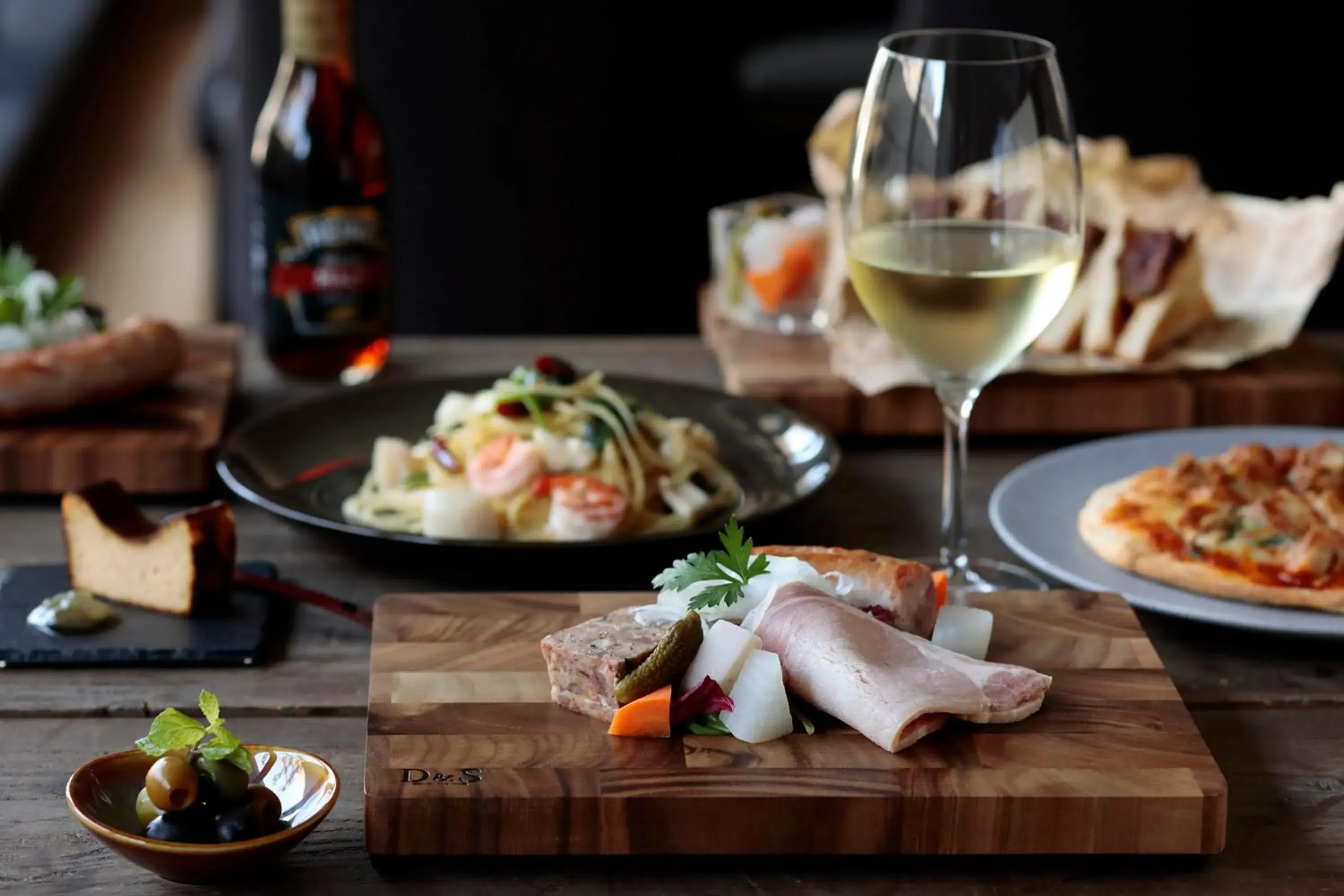 Lounge or bar in Rihga Gran Kyoto Lounge or bar in Rihga Gran Kyoto