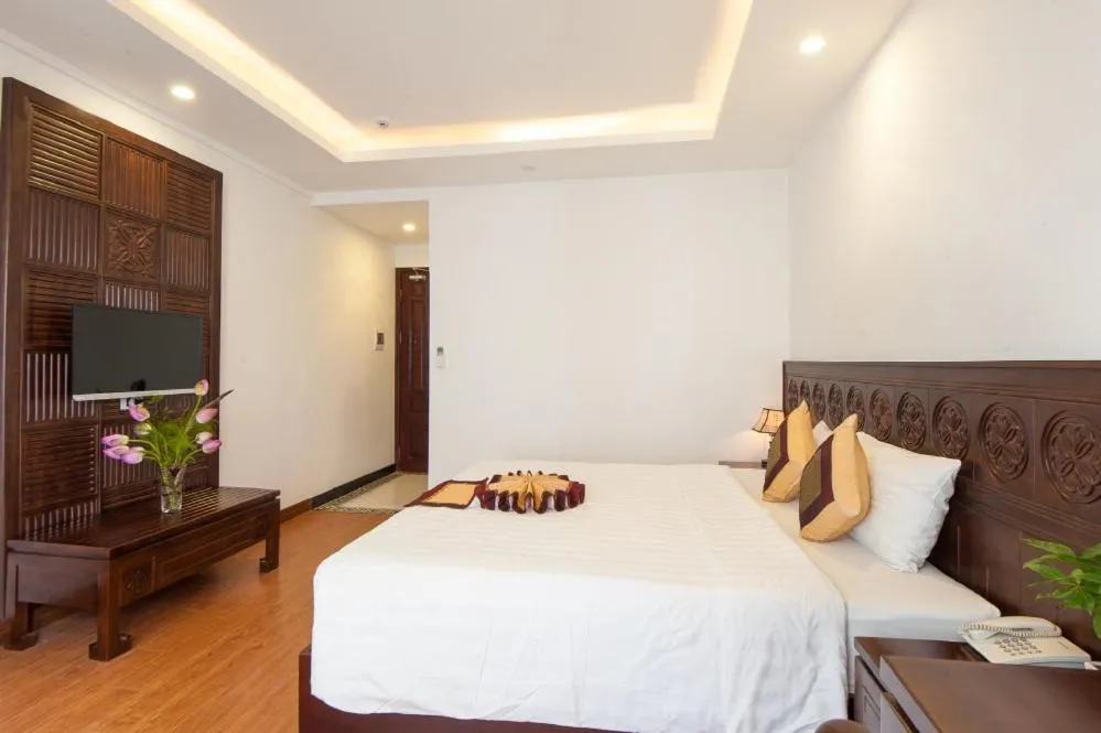 Photo of the whole room, Bed in Lefoyer Hotel