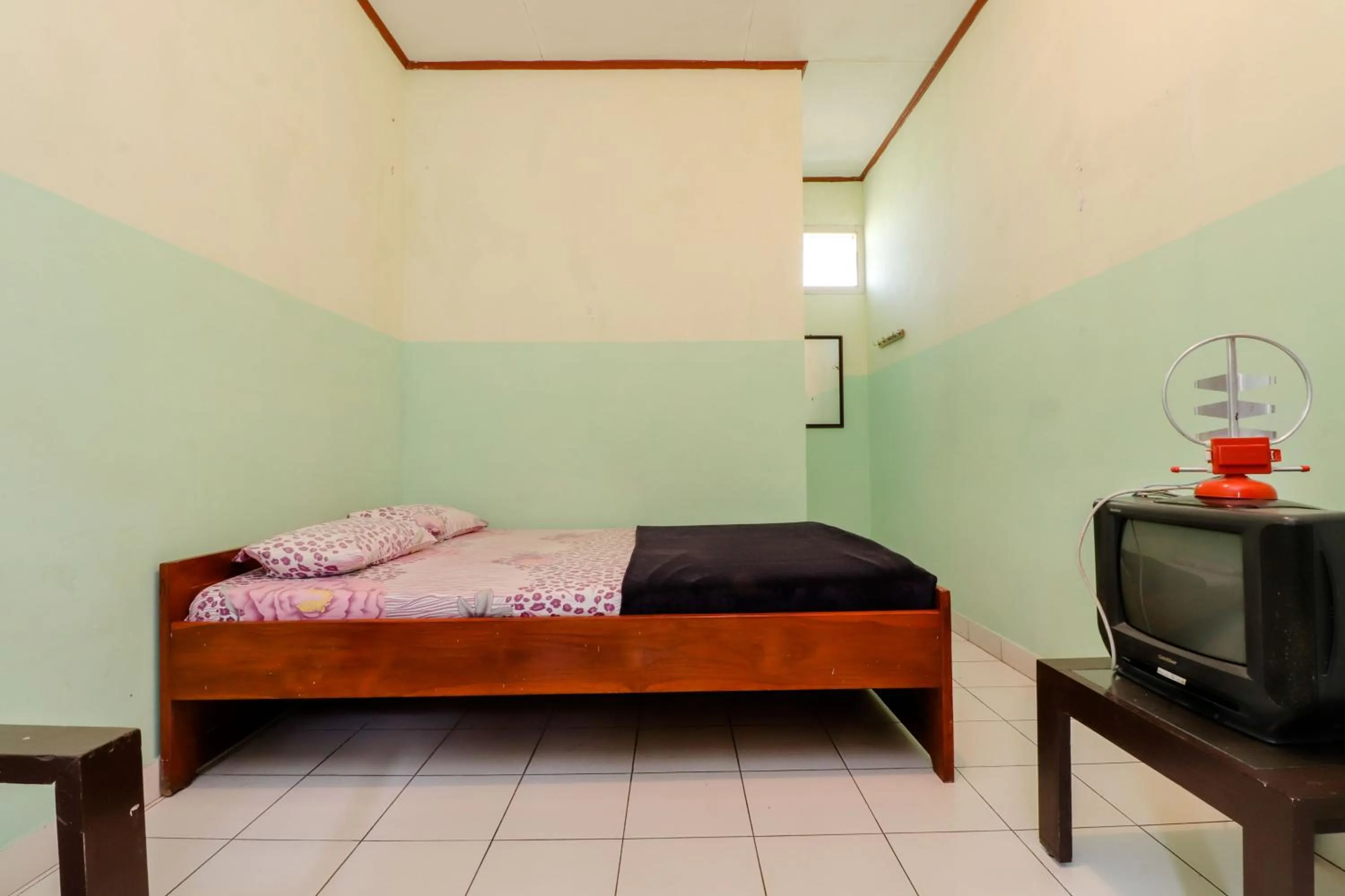 Bedroom, Bed in Satriafi Hotel