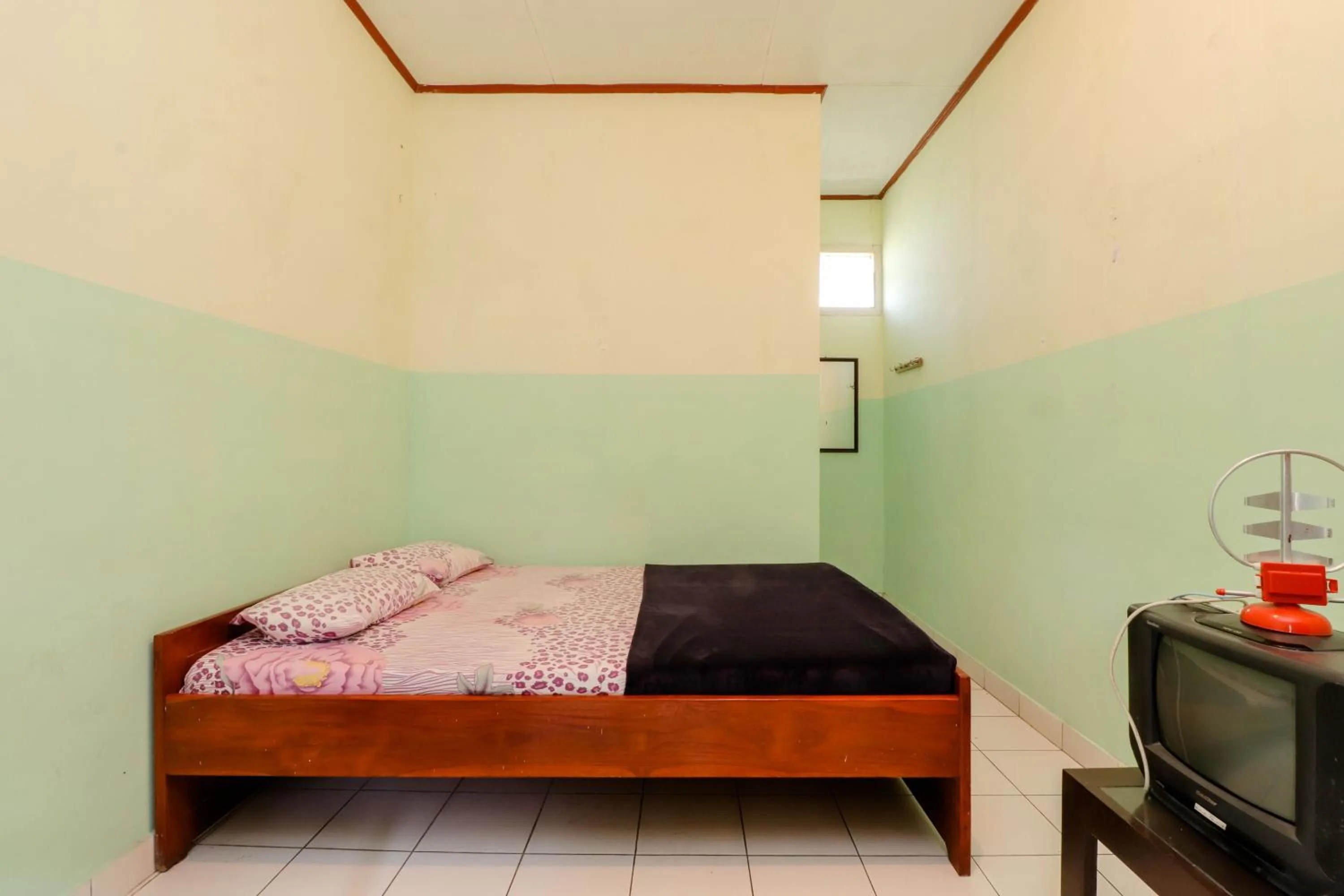 Bedroom, Bed in Satriafi Hotel