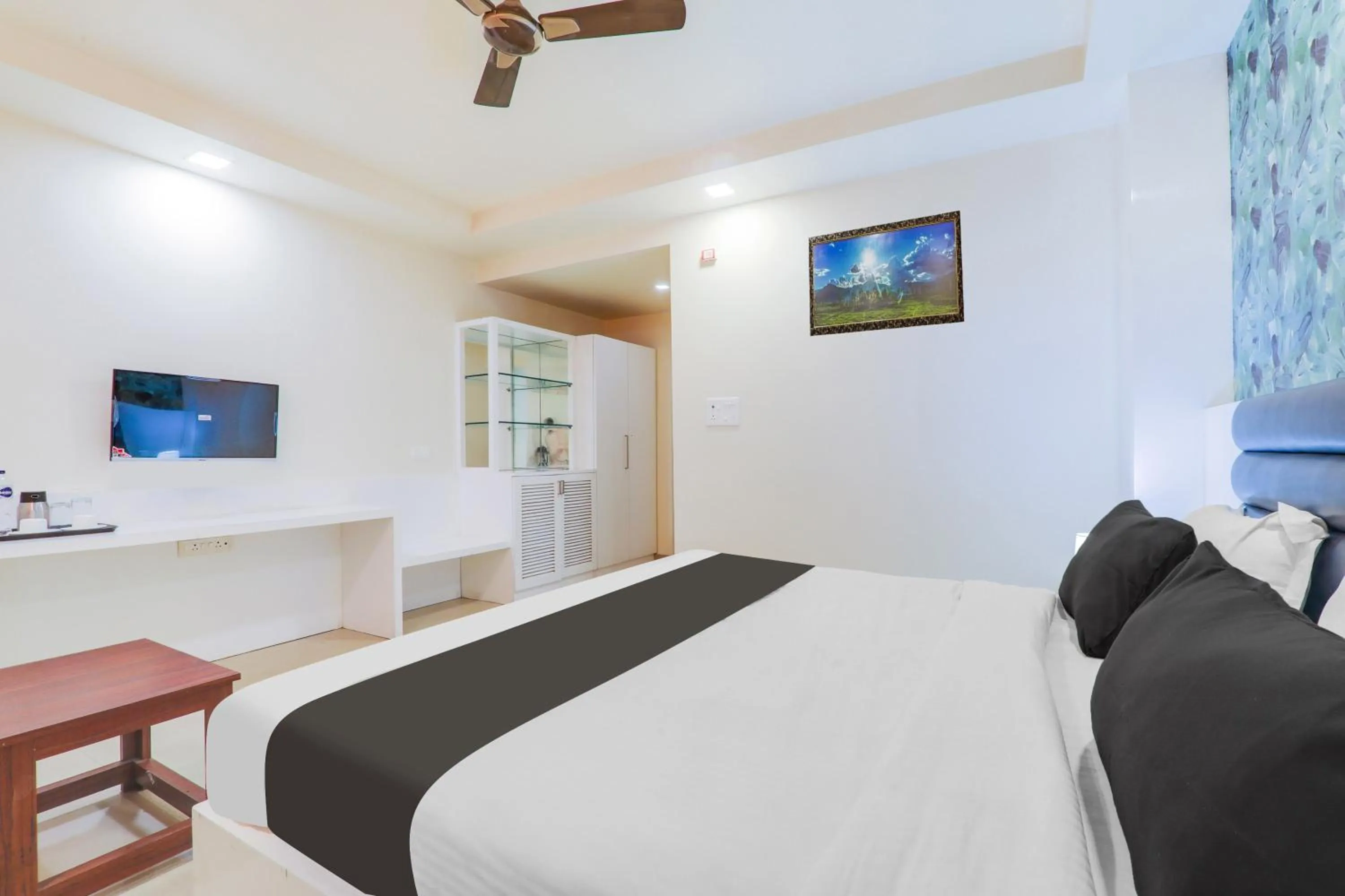 Bedroom, Bed in Super Collection O Civil Lines Near Old Bus Stand Formerly Imperial