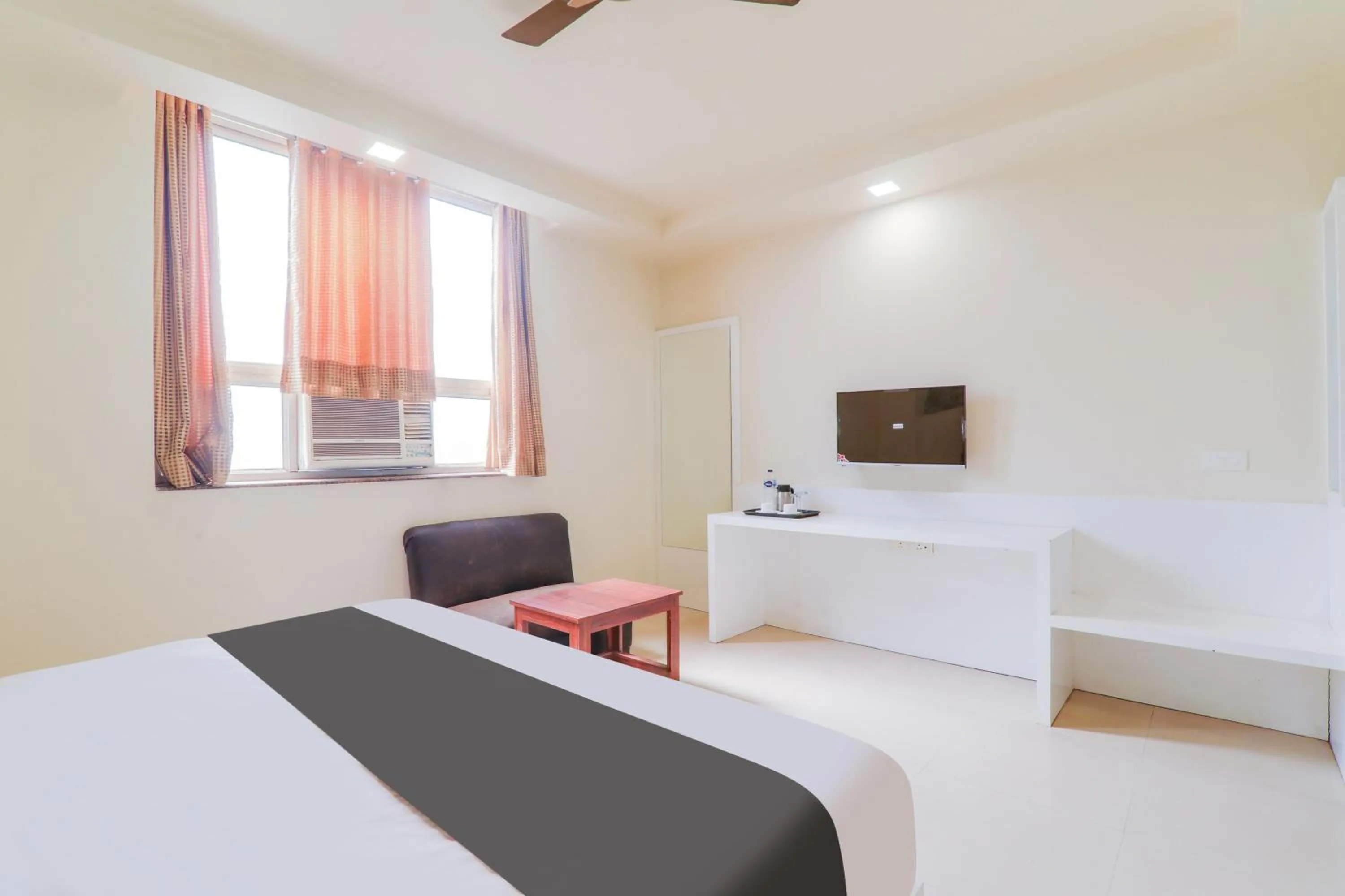 Bedroom, Bed in Super Collection O Civil Lines Near Old Bus Stand Formerly Imperial