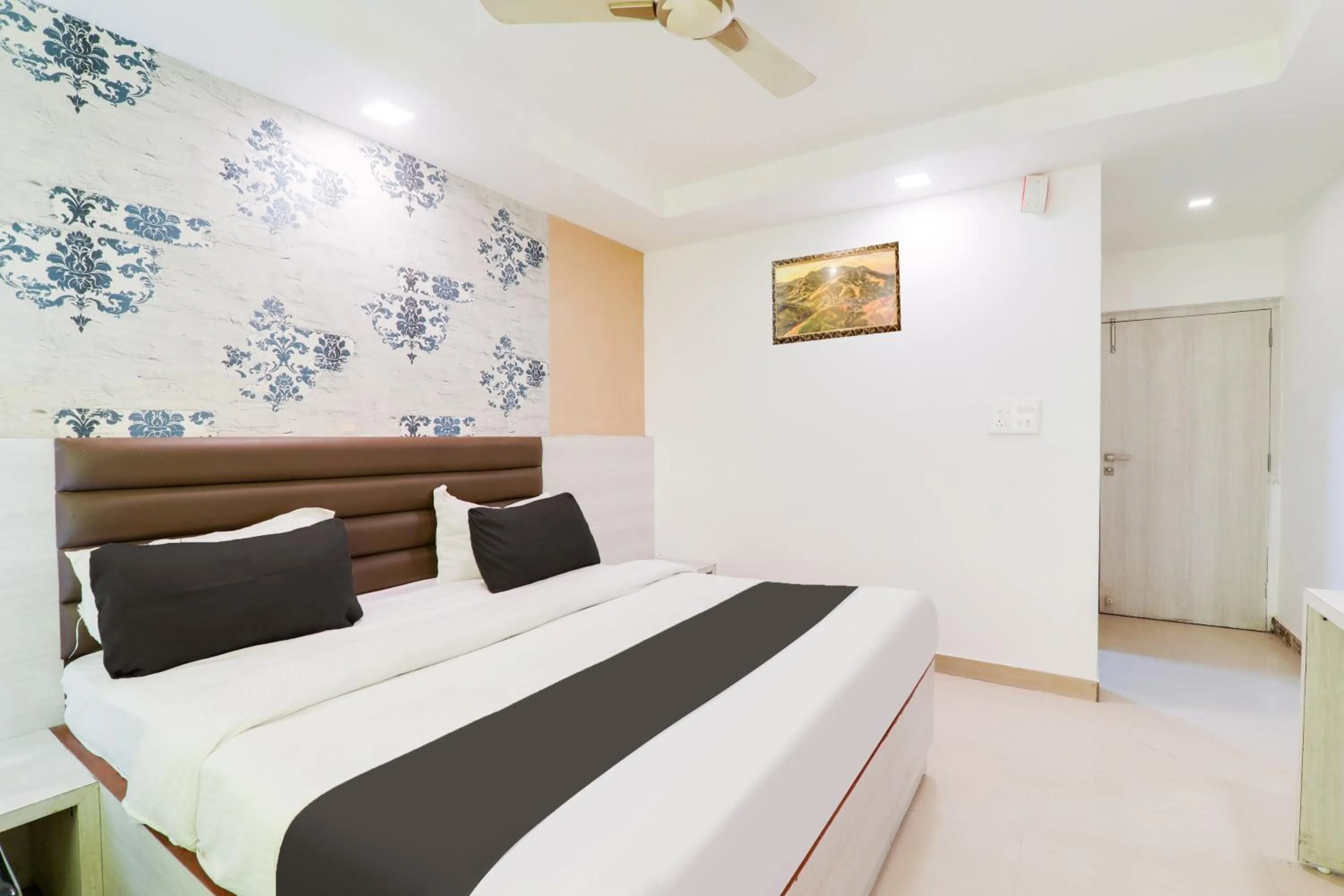 Bedroom, Bed in Super Collection O Civil Lines Near Old Bus Stand Formerly Imperial