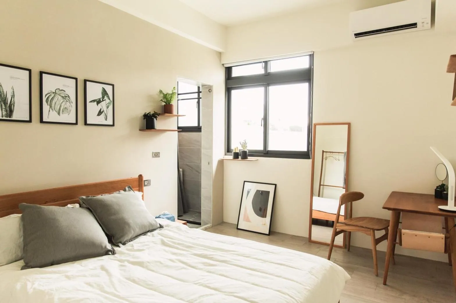 Bed in Boy apartment -Adult only