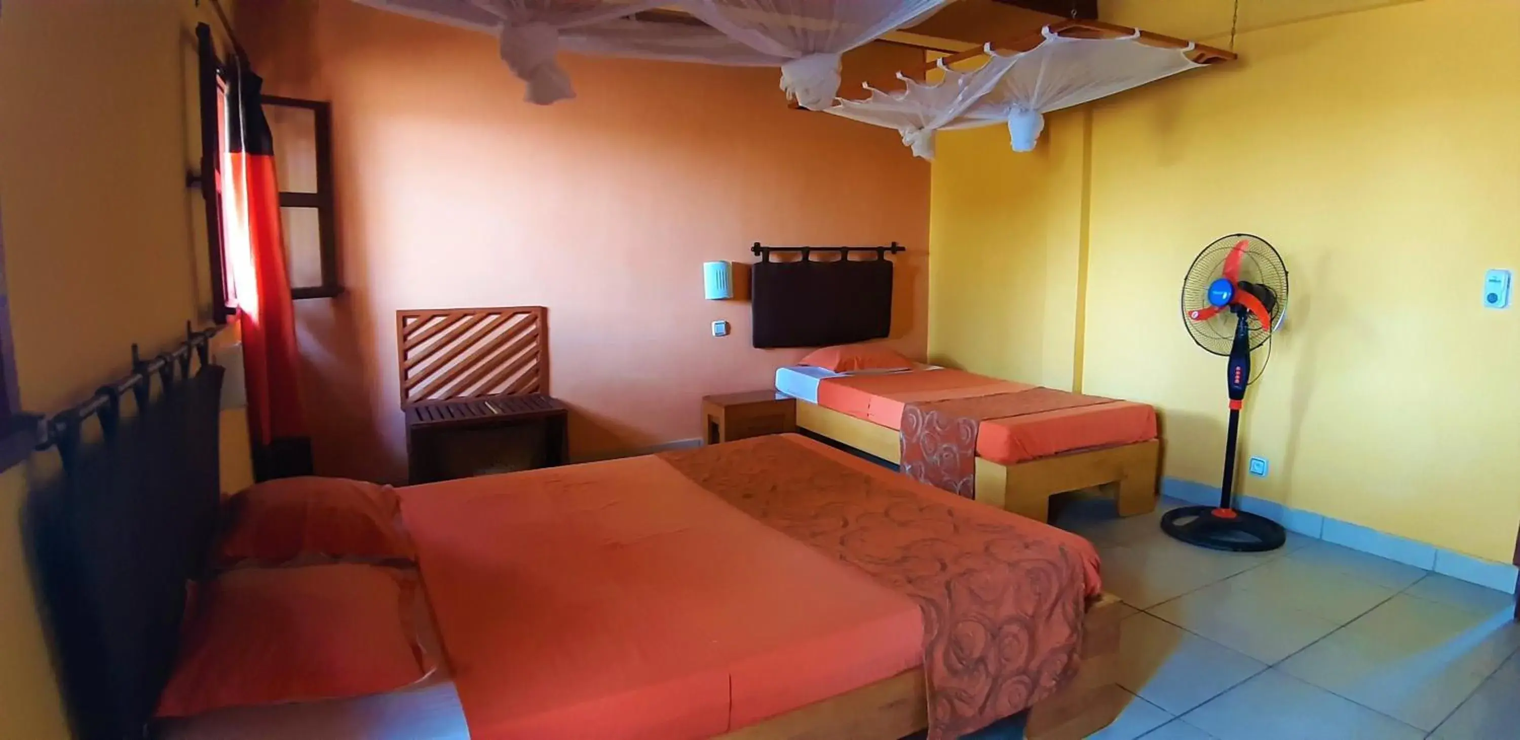 Triple Room with Shared Bathroom in hotel trecicogne Triple Room with Shared Bathroom in hotel trecicogne