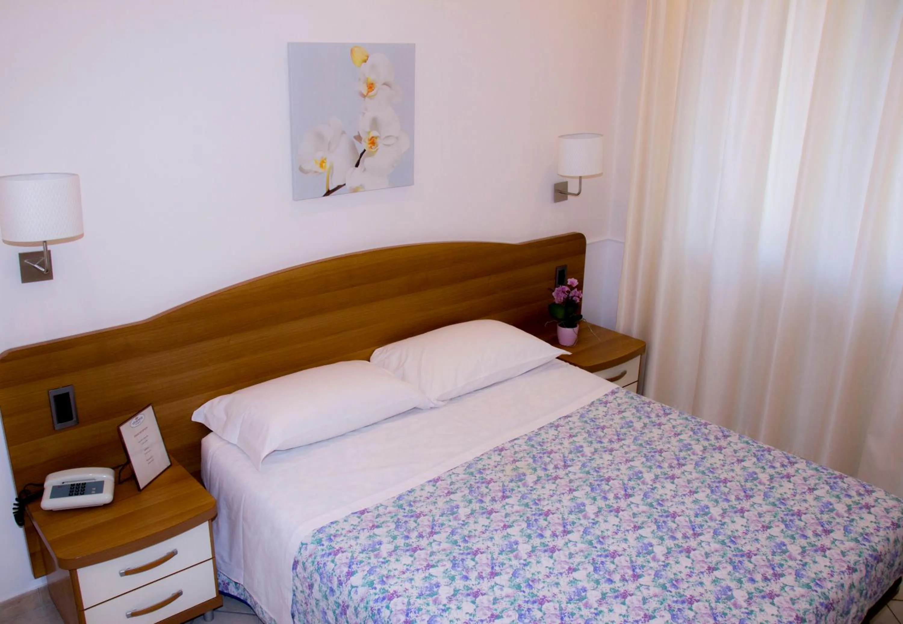 Photo of the whole room, Bed in Hotel Ristorante Sbranetta