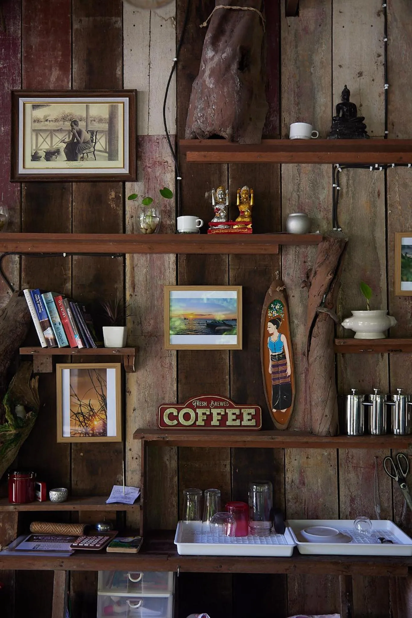 Restaurant/places to eat in Wave-F