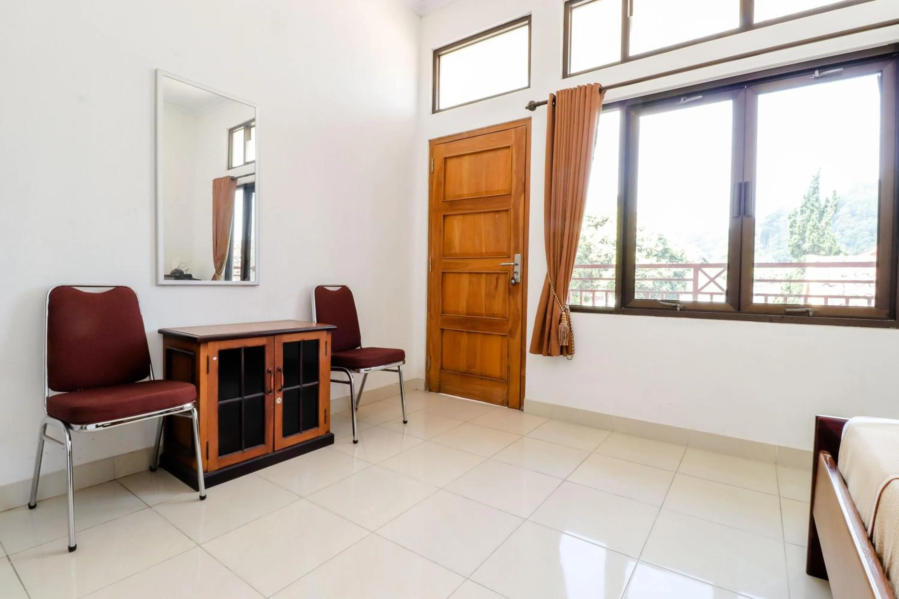 TV and multimedia in Hotel Wismancala Kaliurang