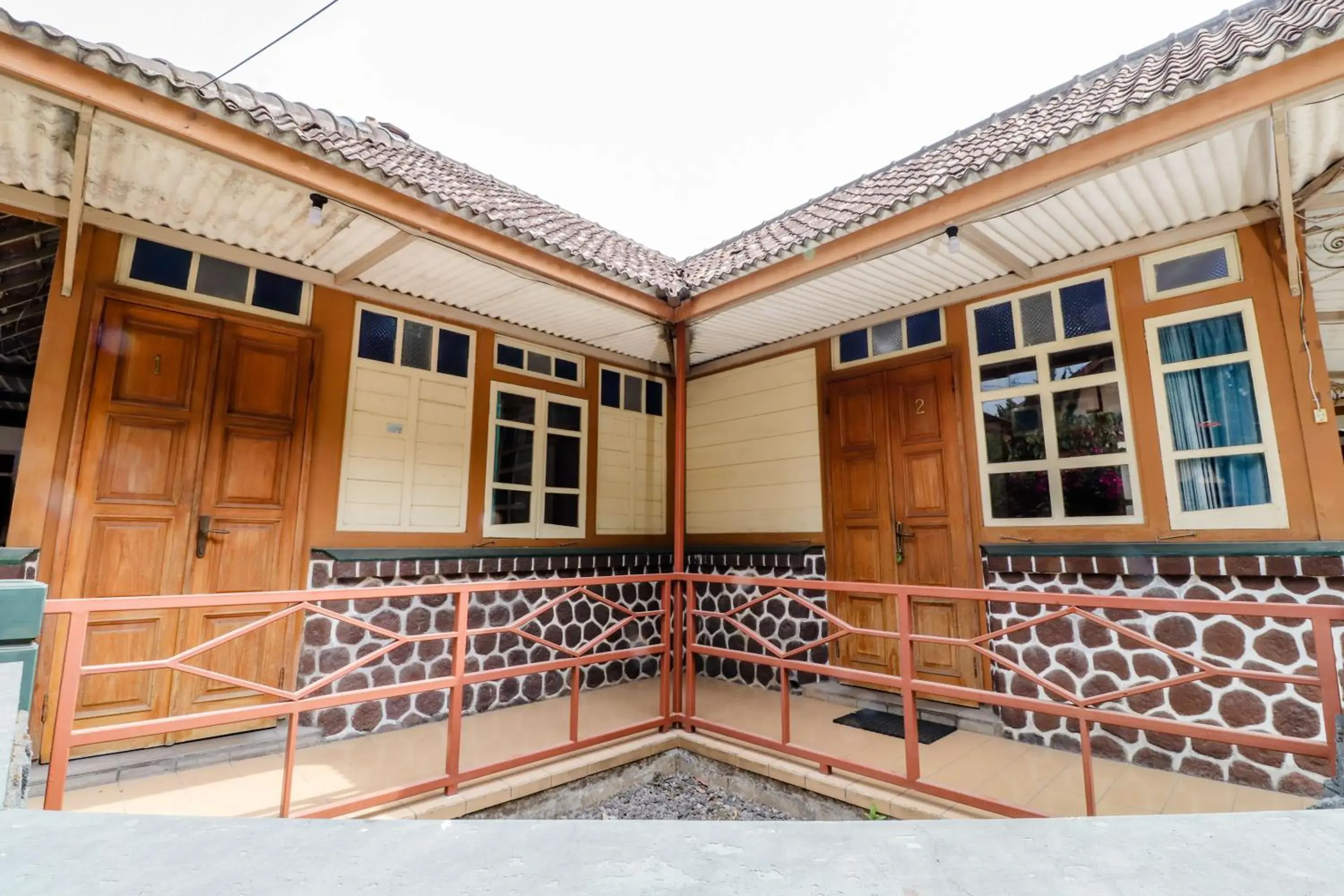 Facade/entrance in Hotel Wismancala Kaliurang Facade/entrance in Hotel Wismancala Kaliurang