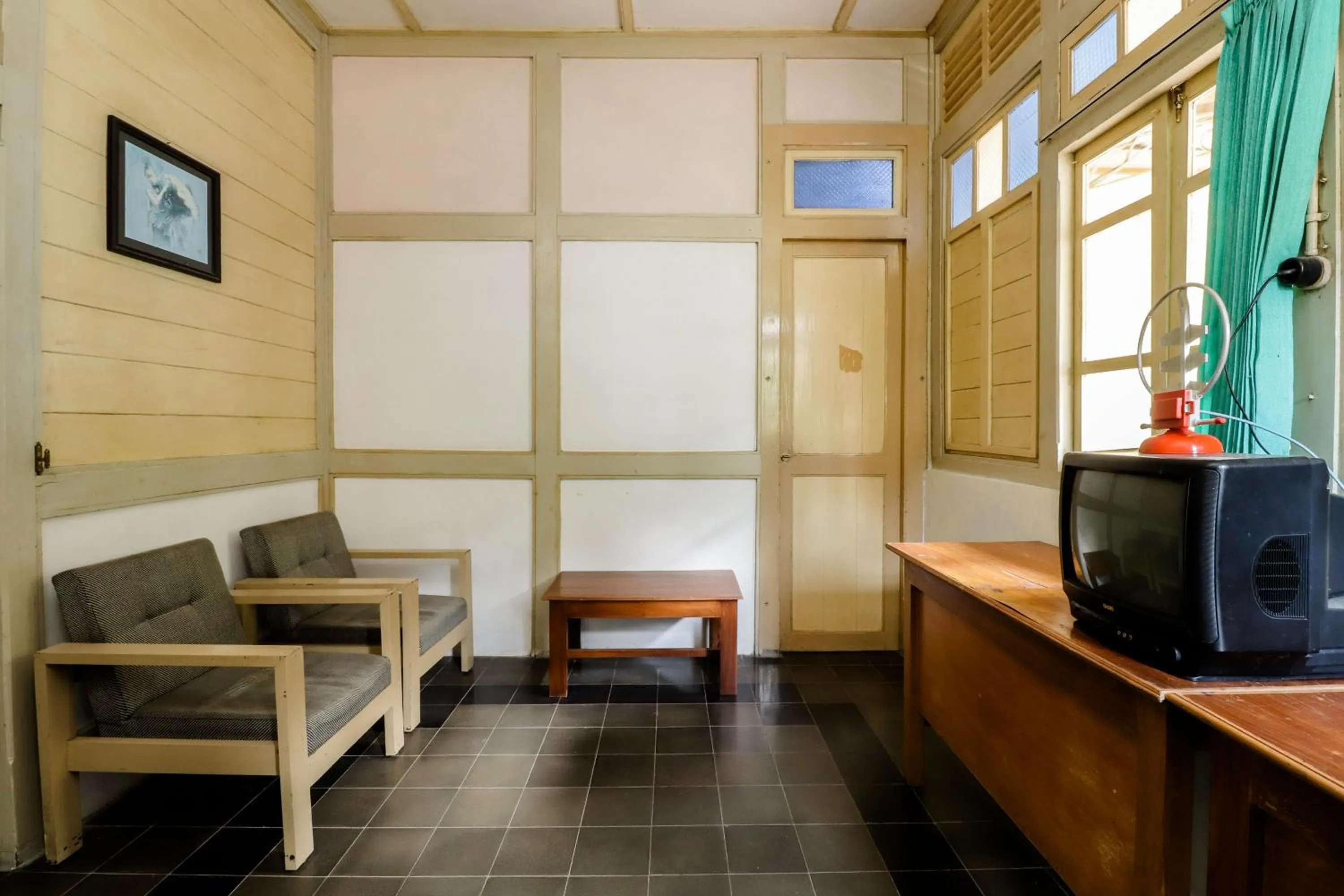 TV and multimedia in Hotel Wismancala Kaliurang