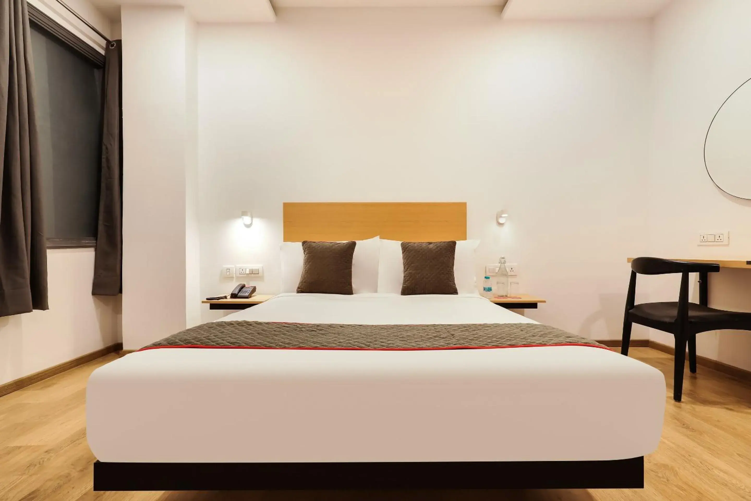 Bedroom, Bed in Super Townhouse Golden Avenue Road Bedroom, Bed in Super Townhouse Golden Avenue Road