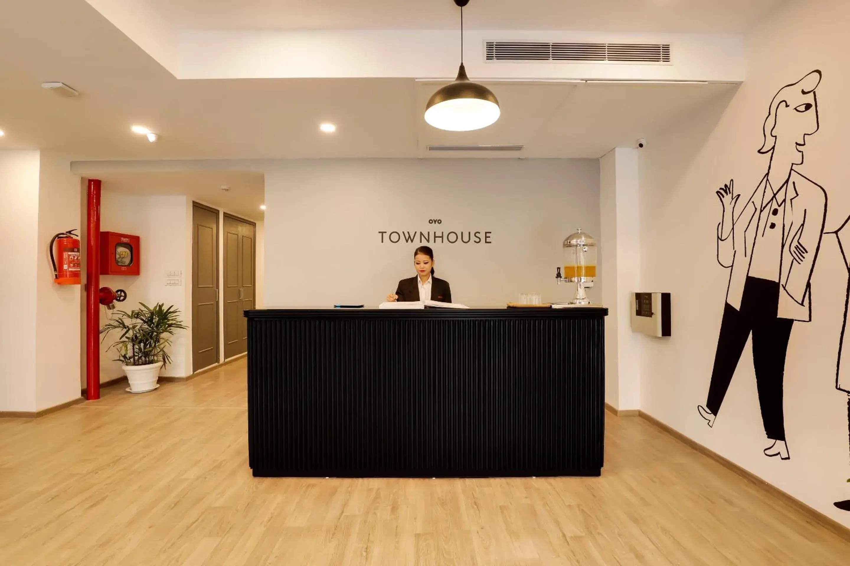 Lobby or reception in Super Townhouse Golden Avenue Road Lobby or reception in Super Townhouse Golden Avenue Road