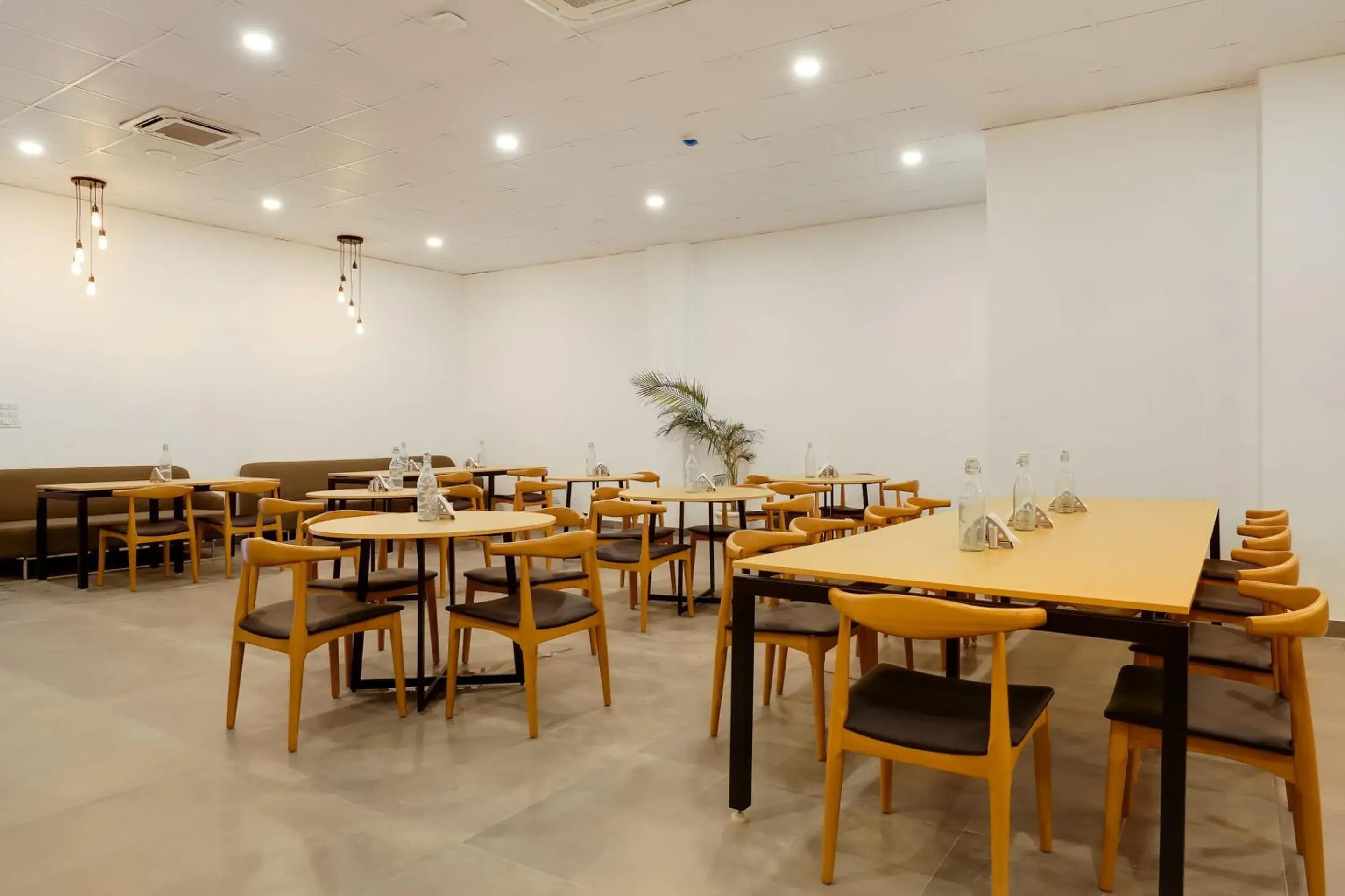 Restaurant/places to eat in Super Townhouse Golden Avenue Road Restaurant/places to eat in Super Townhouse Golden Avenue Road