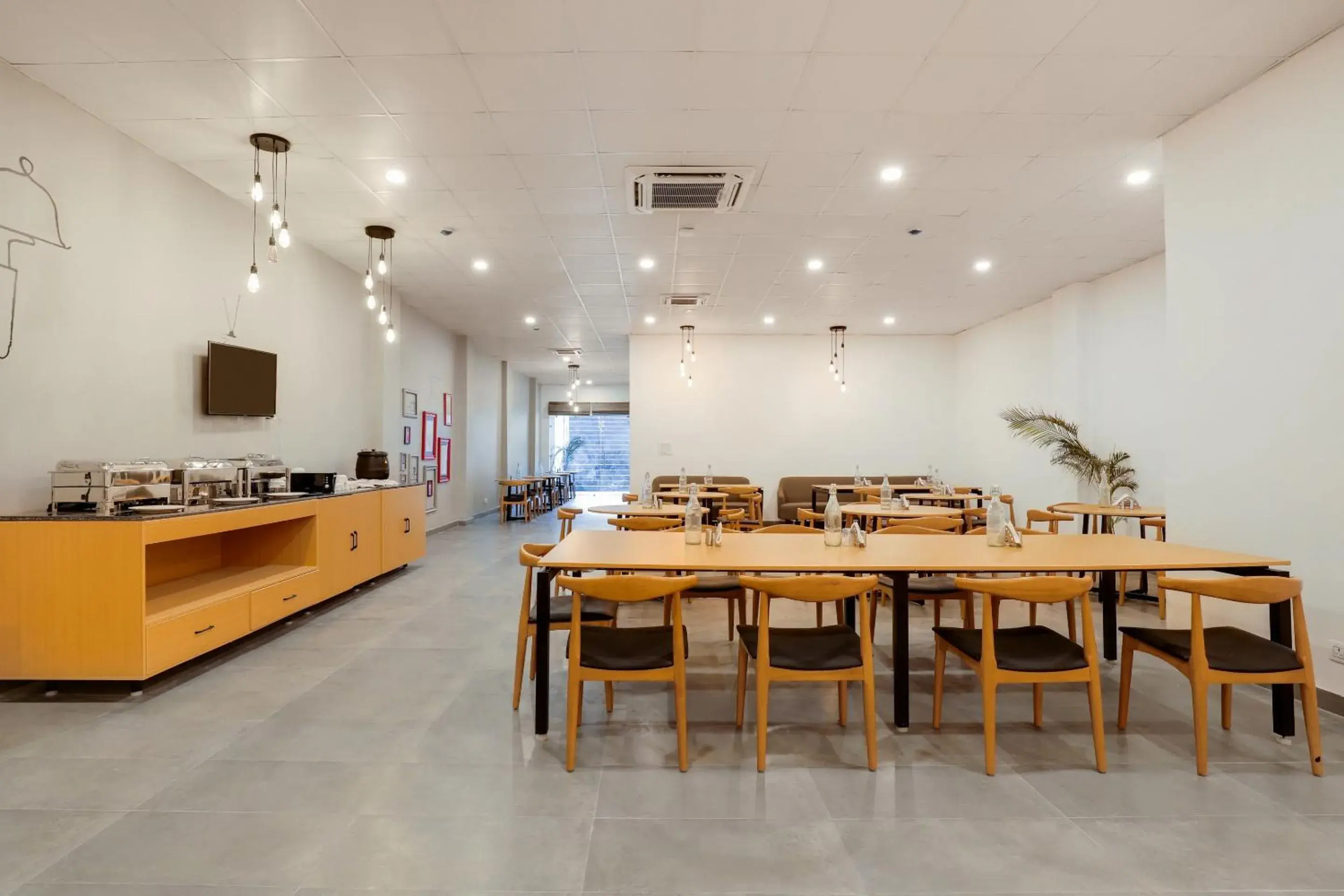 Restaurant/places to eat in Super Townhouse Golden Avenue Road Restaurant/places to eat in Super Townhouse Golden Avenue Road