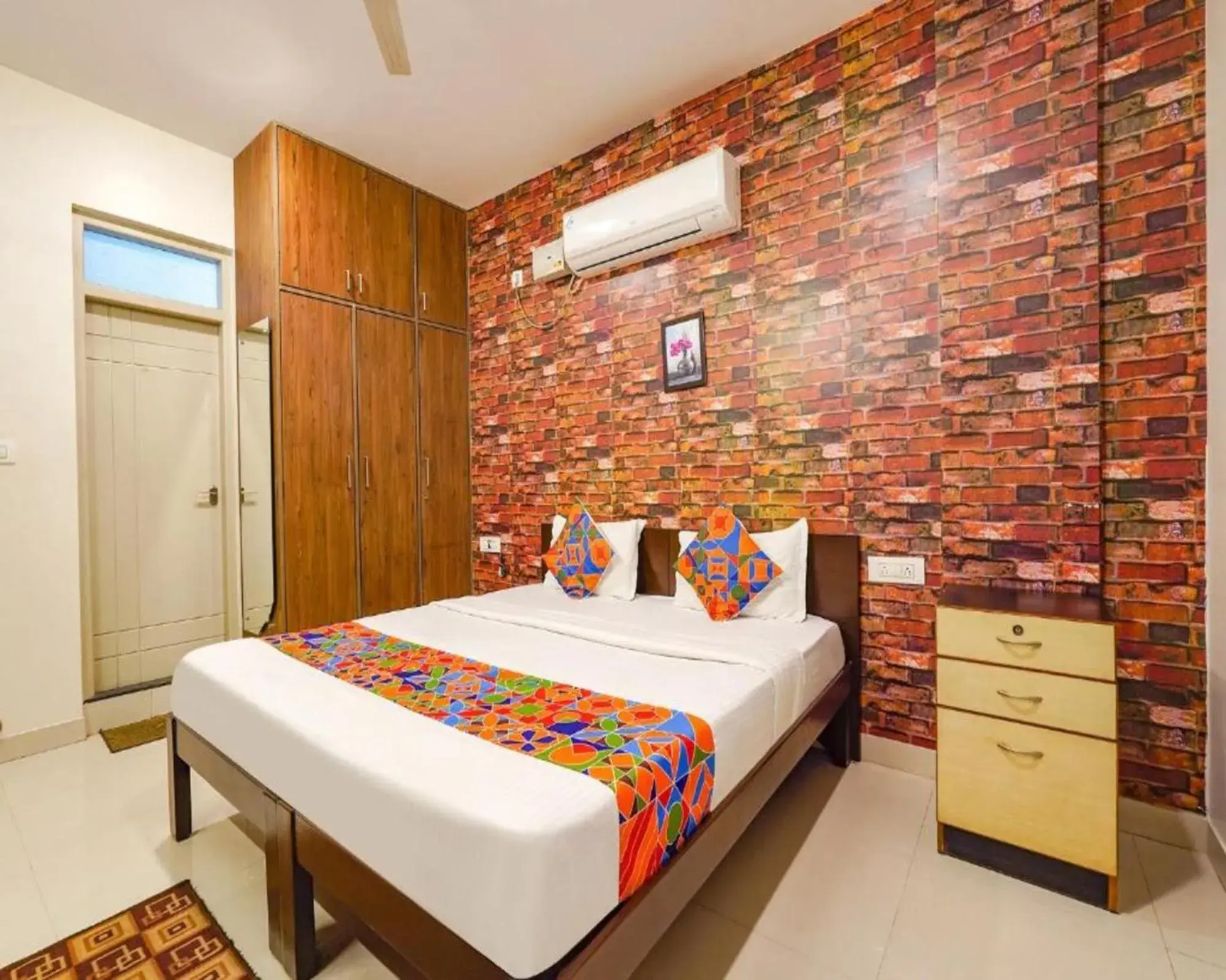 Bed in FabExpress Kings Suites HRBR Layout - Nr Manyata Tech Park Bed in FabExpress Kings Suites HRBR Layout - Nr Manyata Tech Park